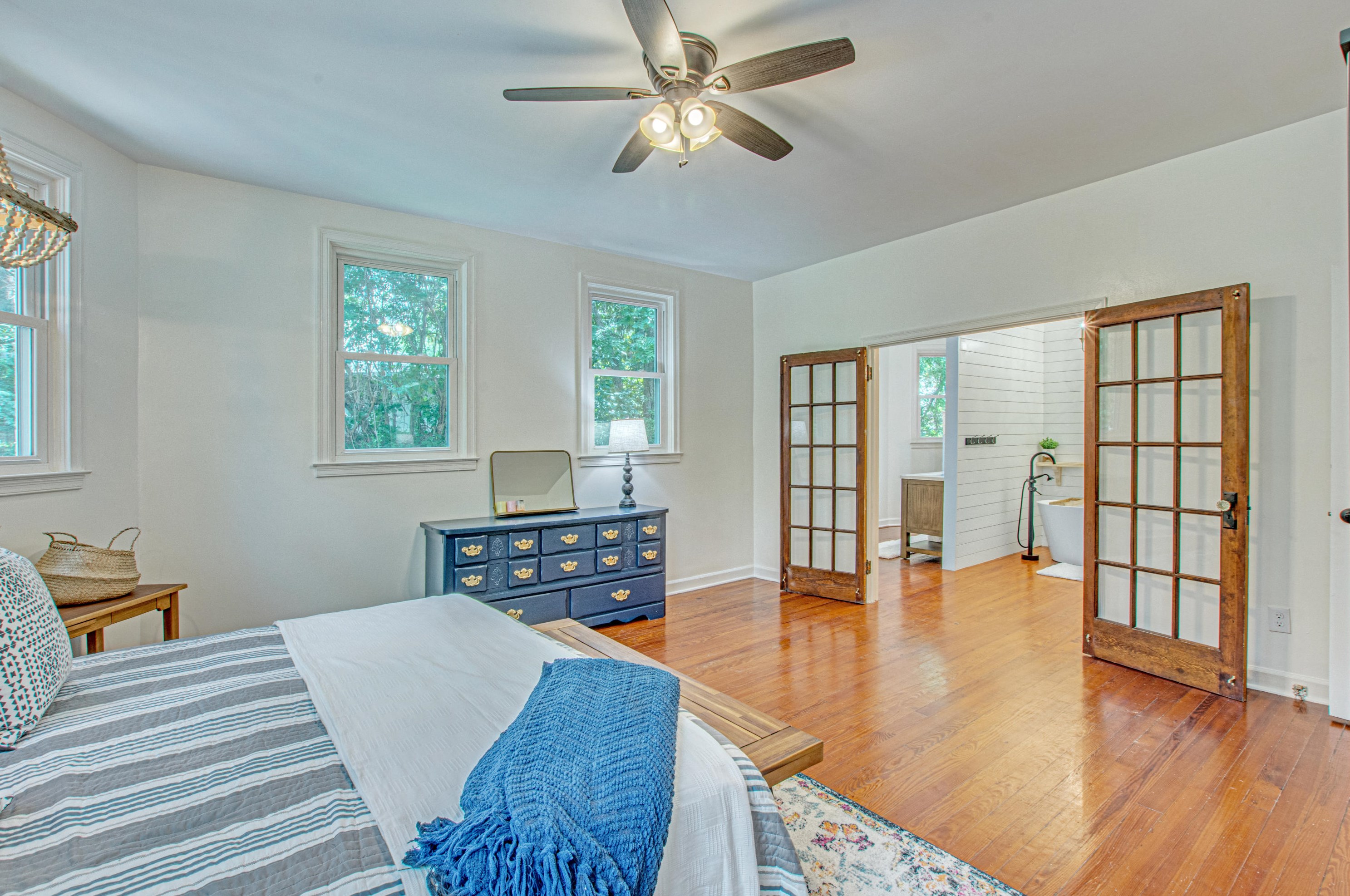 105 Hickory St, Summerville SC  29483-6501 exterior