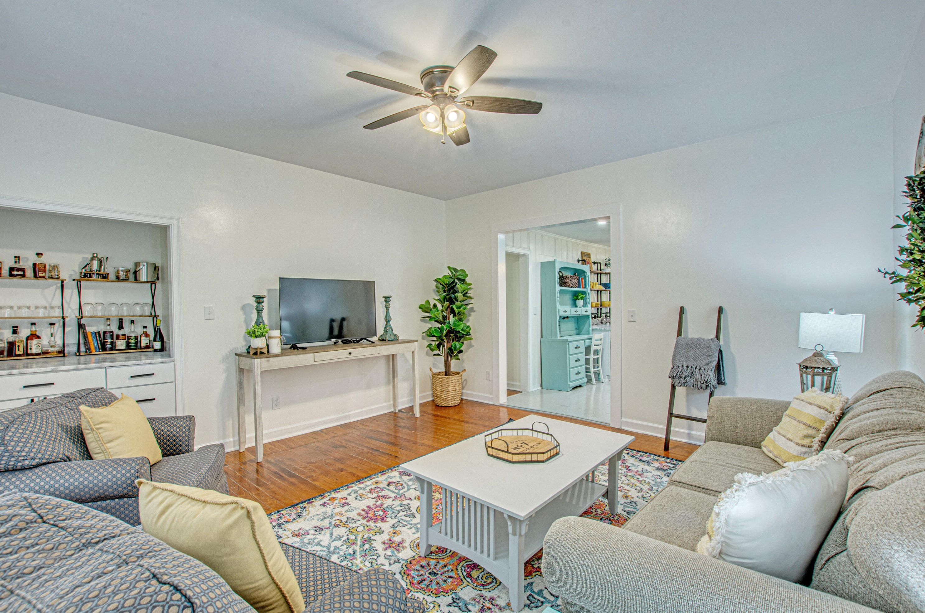 105 Hickory St, Summerville SC  29483-6501 exterior