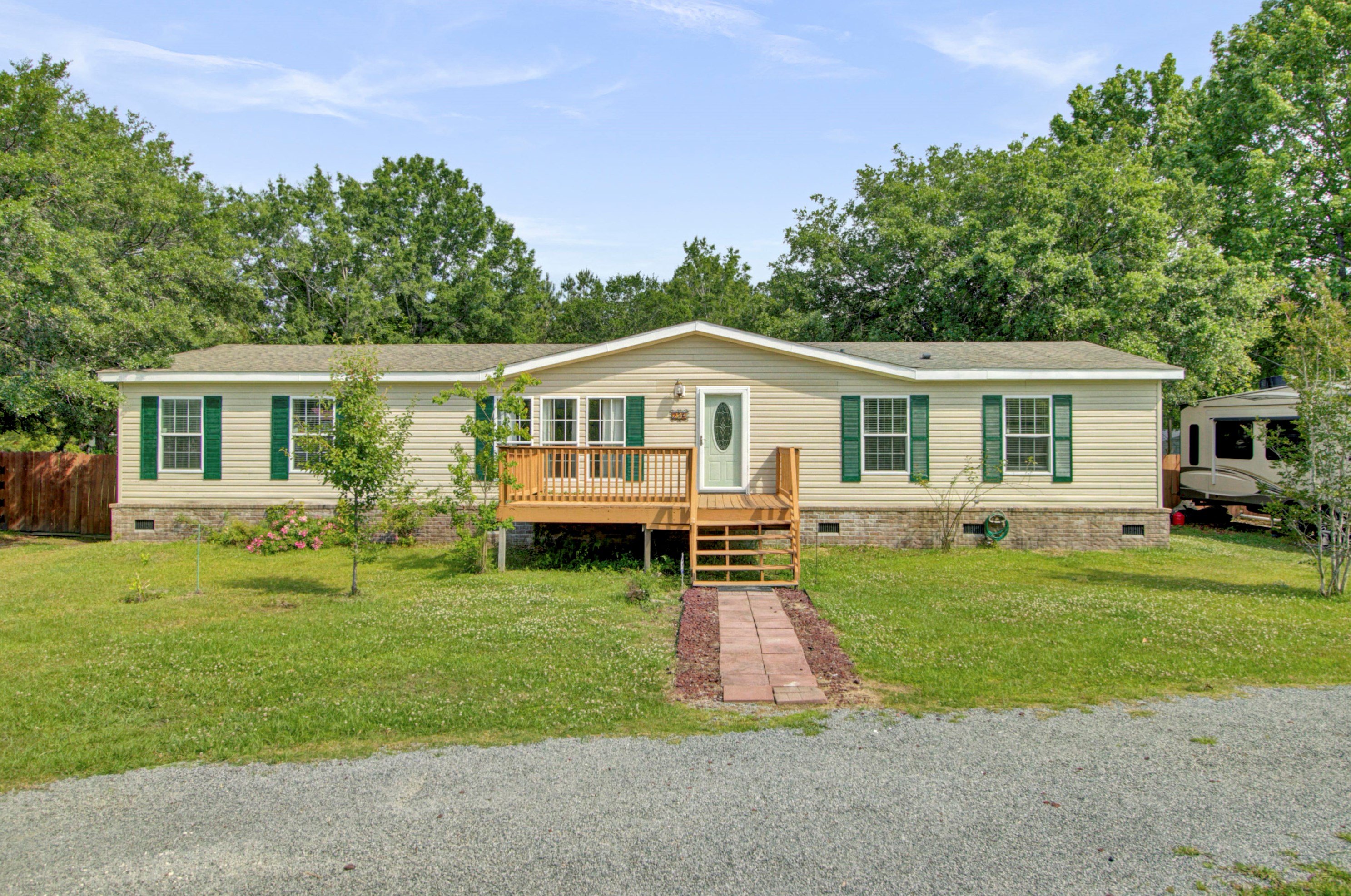 236 Elrod Dr, Charleston, SC 29445-3730