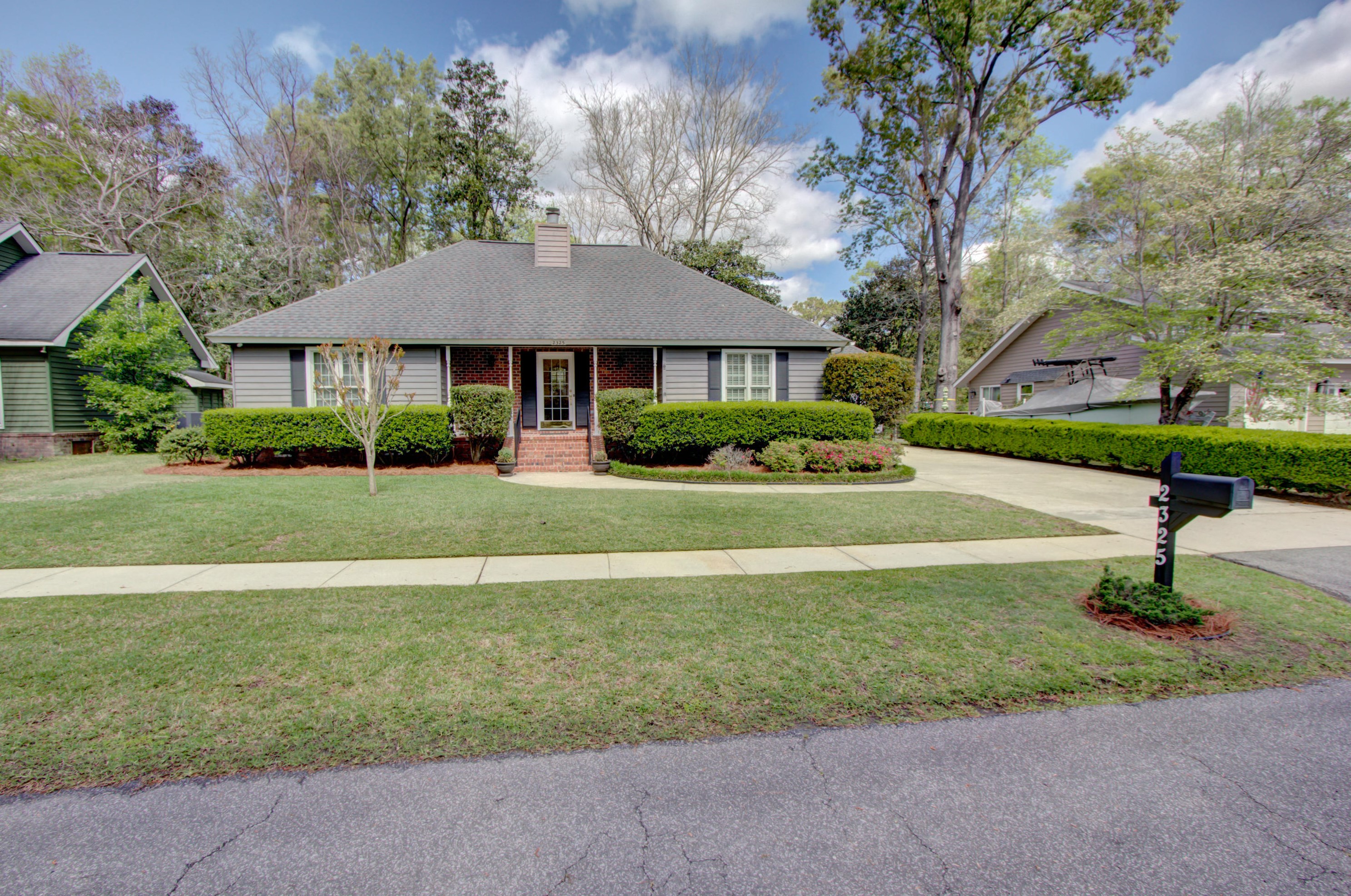 2325 Waring Hall Ln, Charleston, SC 29414-7054