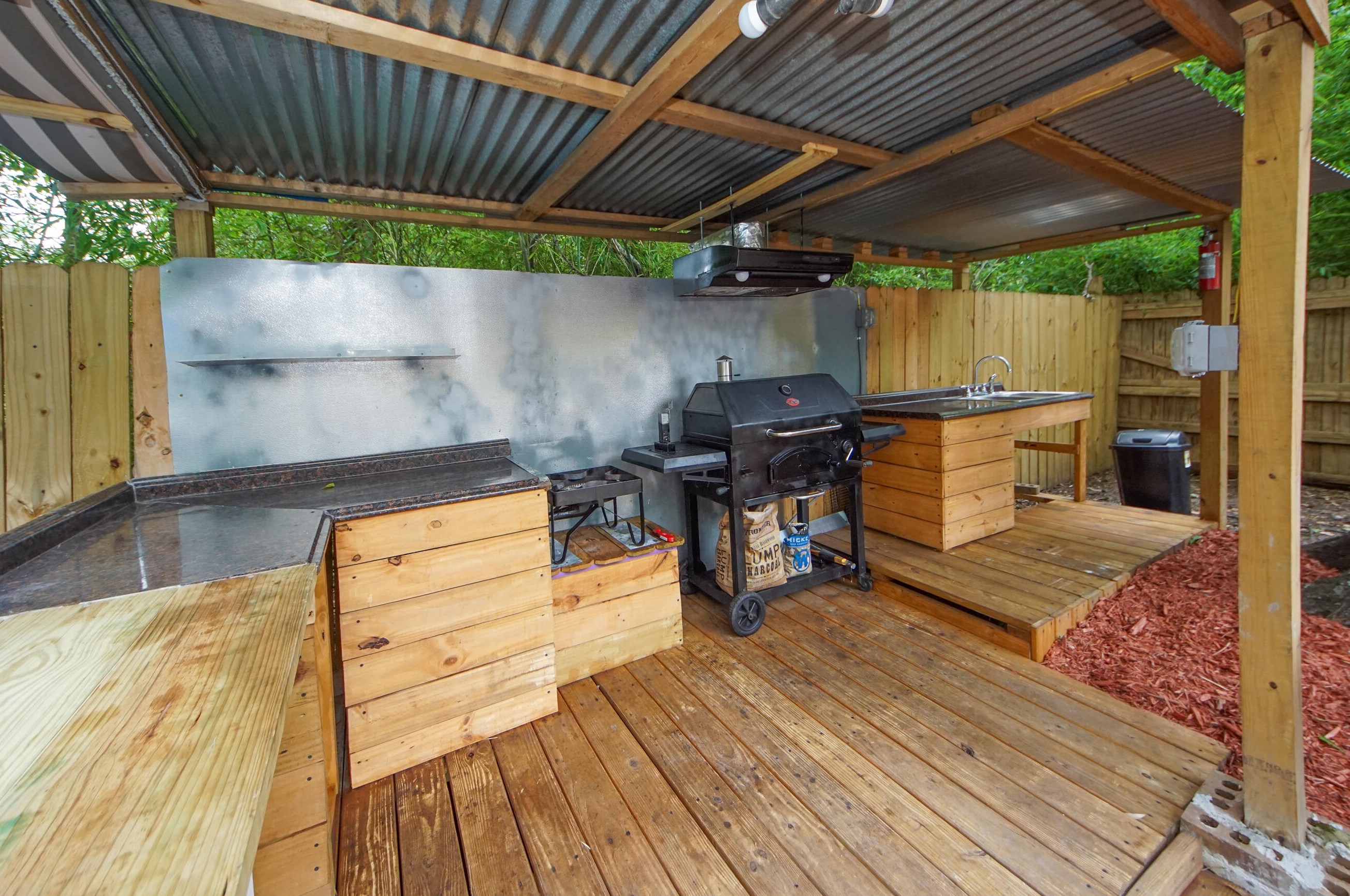 1109 Maryland Dr, Ladson, SC 29456