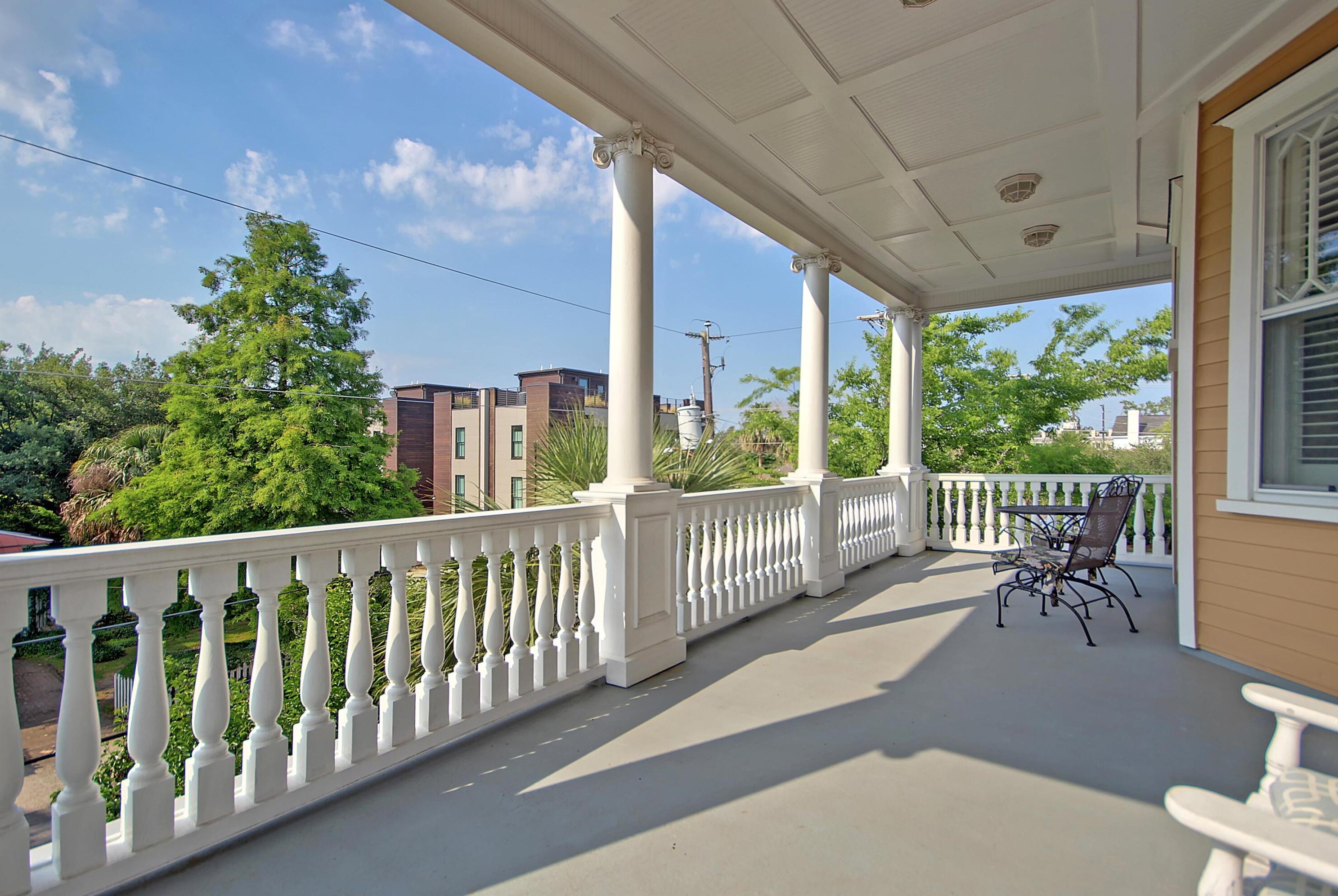 22 Bennett St, Charleston SC  29401-1108 exterior