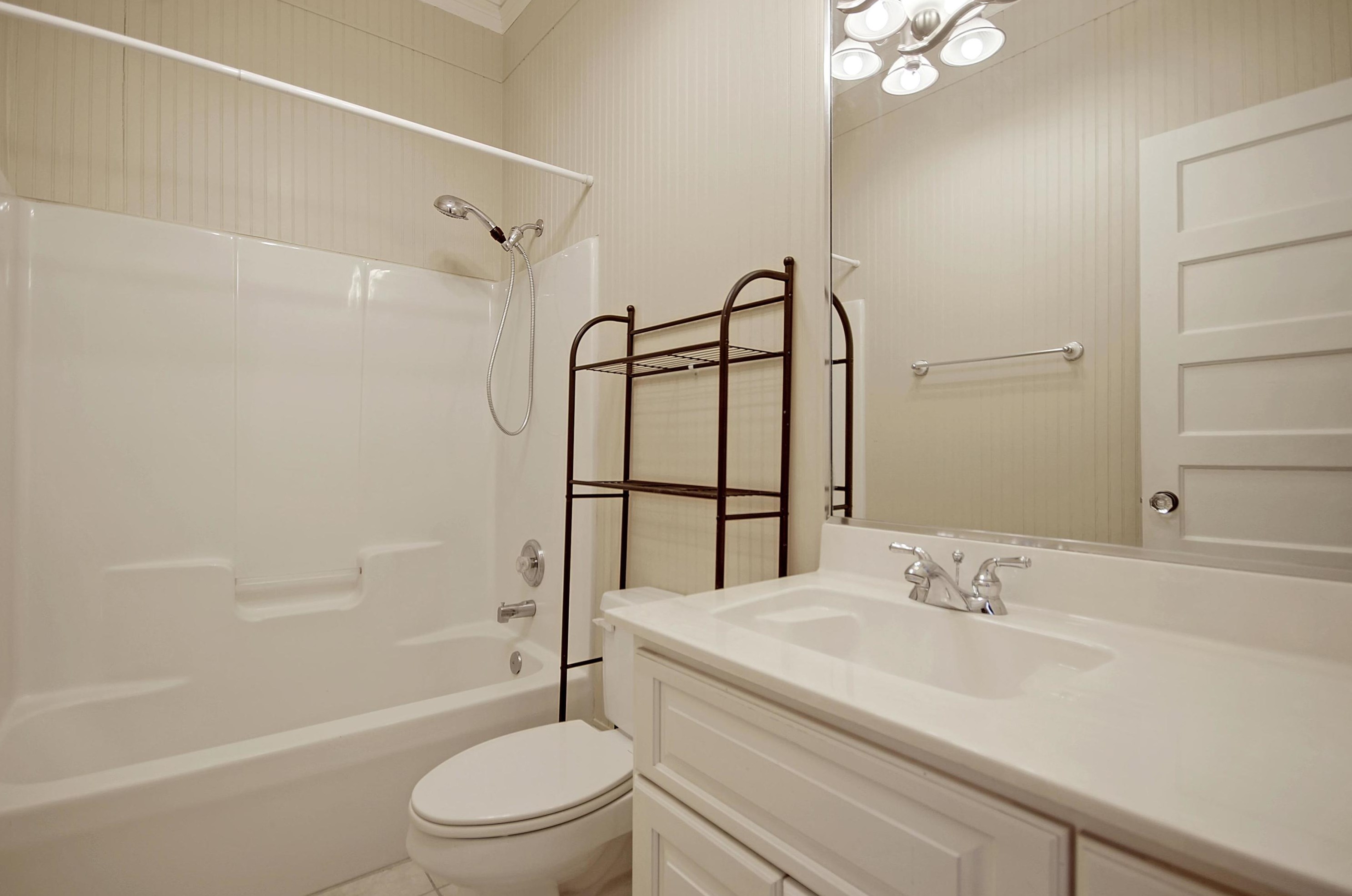 22 Bennett St, Charleston SC  29401-1108 exterior