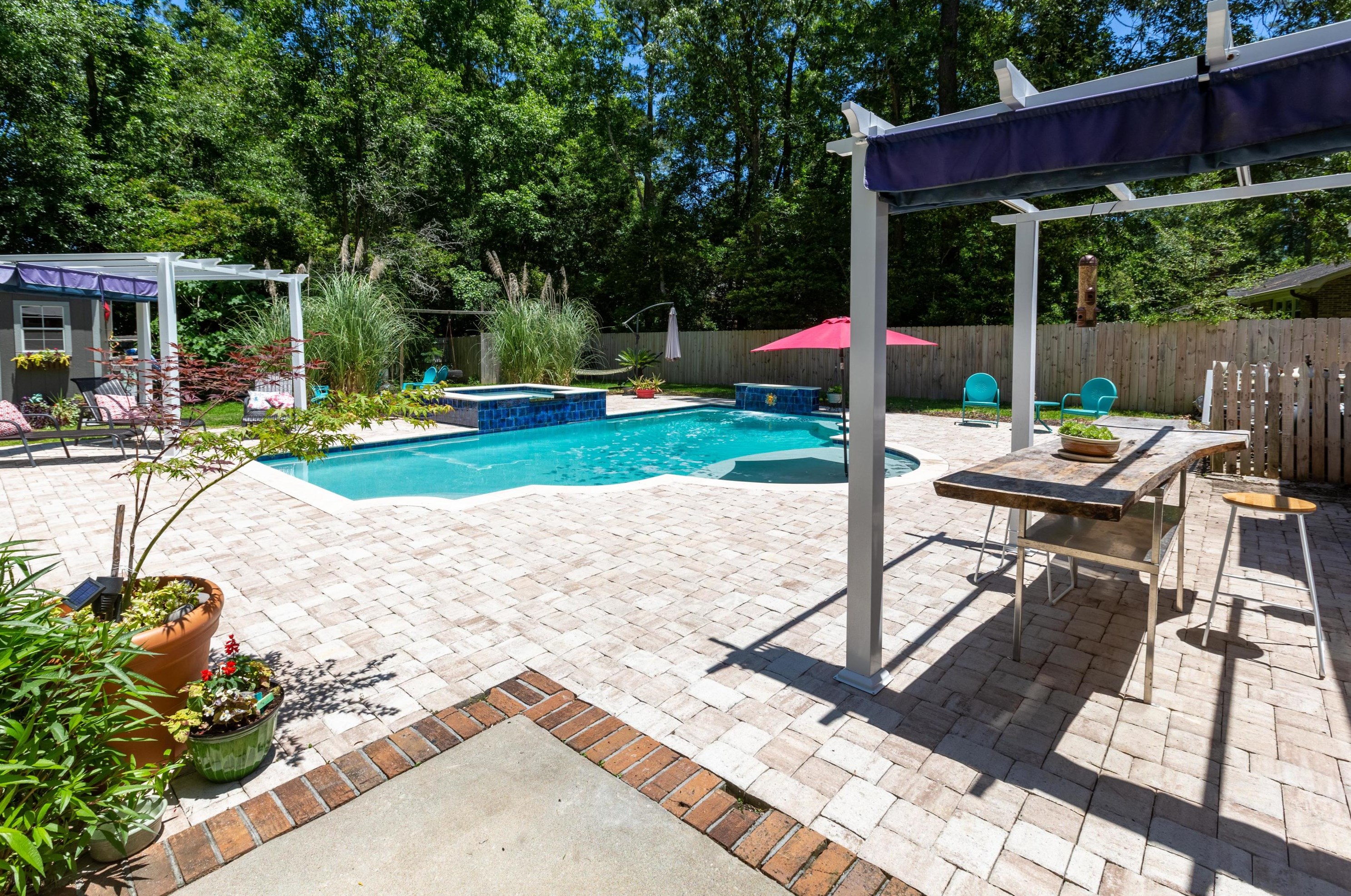 203 Runnymede Ln, Summerville, SC 29485-8509