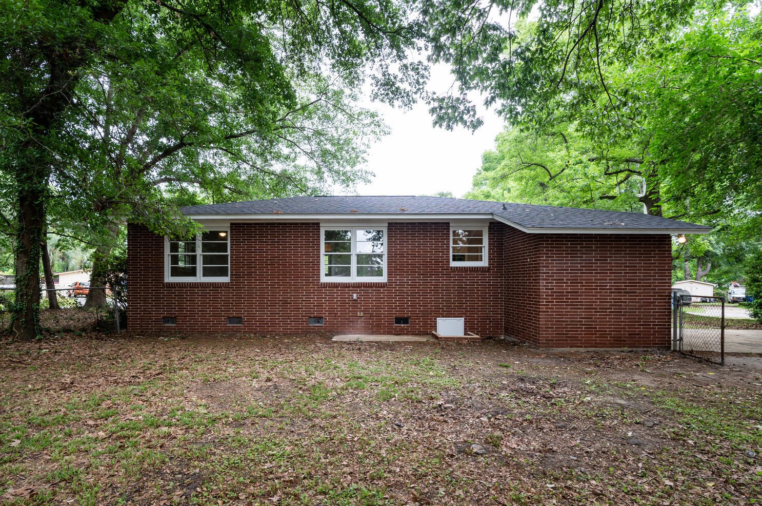 748 Westchester Dr, Charleston SC  29414-5635 exterior