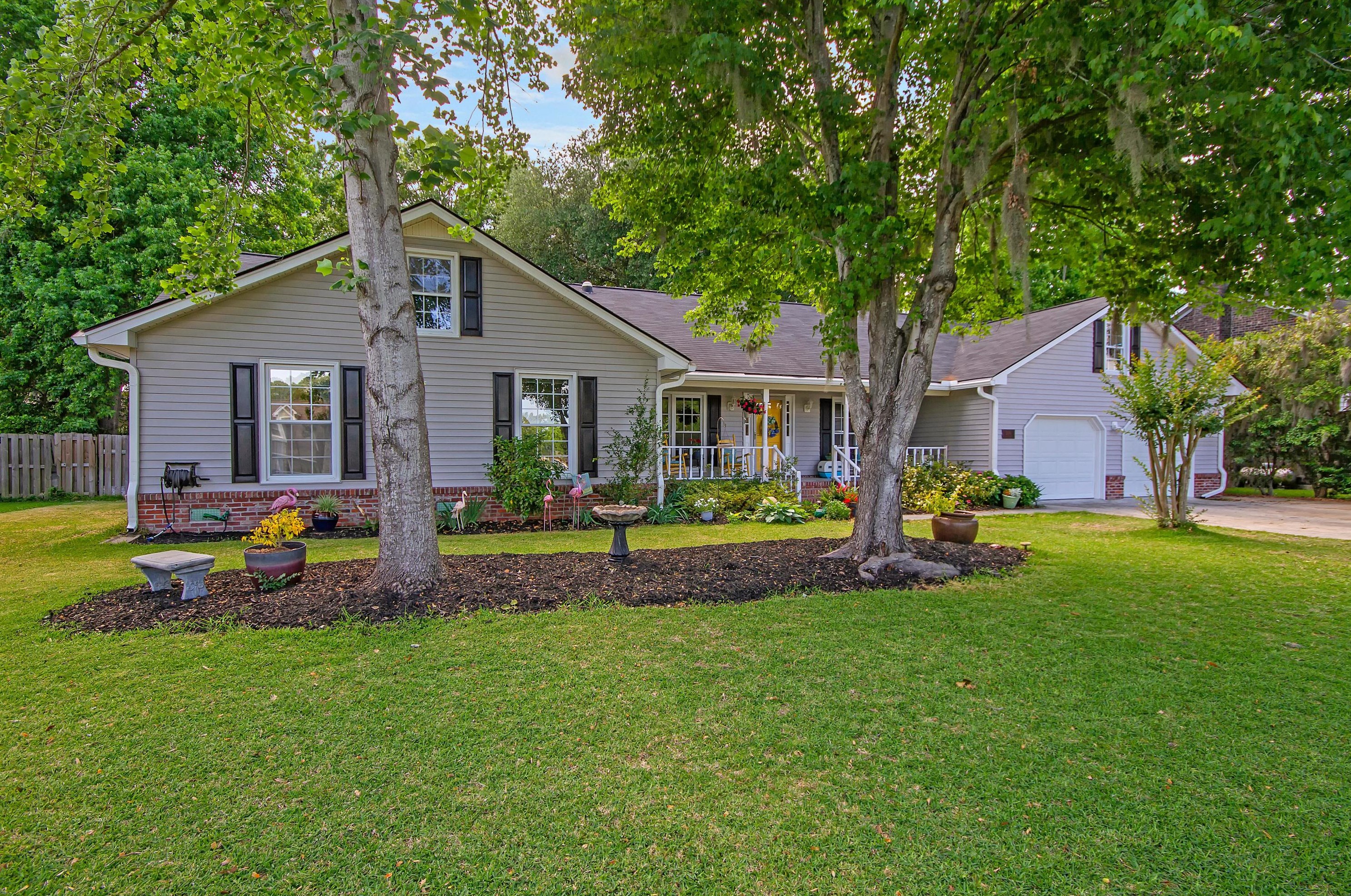 2979 Foxhall Rd, Charleston, SC 29414-6729