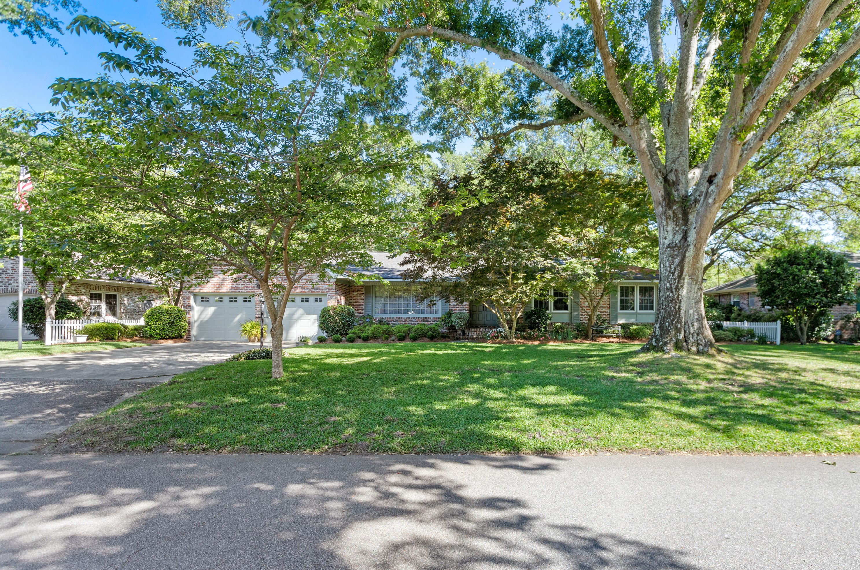 1309 New Castle St, Charleston, SC 29407-3930