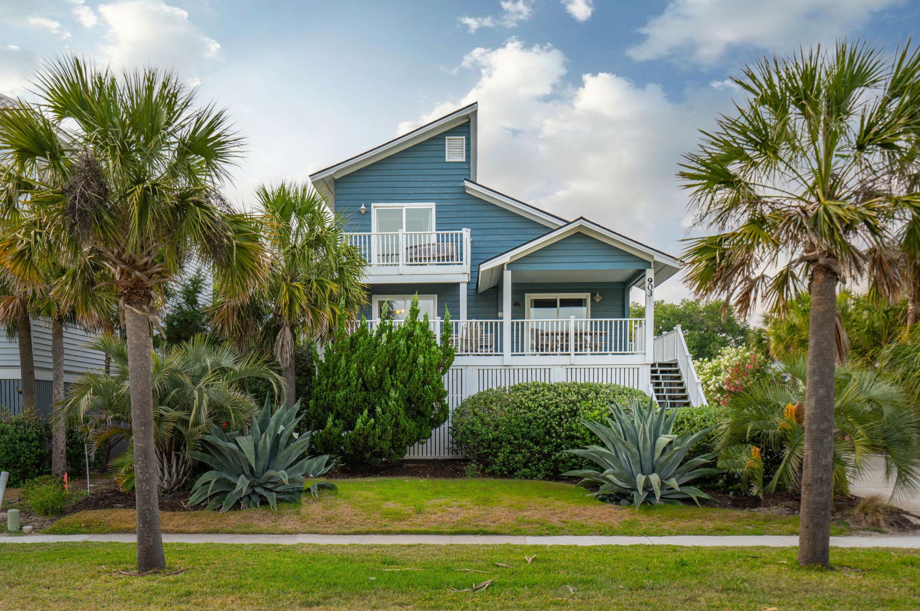 903 Ocean Blvd, Isle of Palms, SC 29451