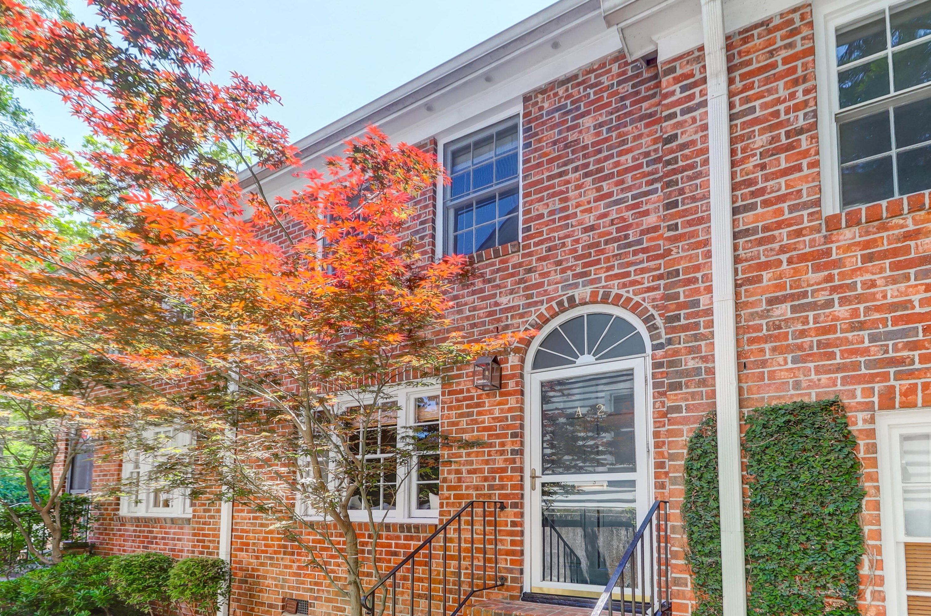 12 George St, Charleston SC  29401-1522 exterior