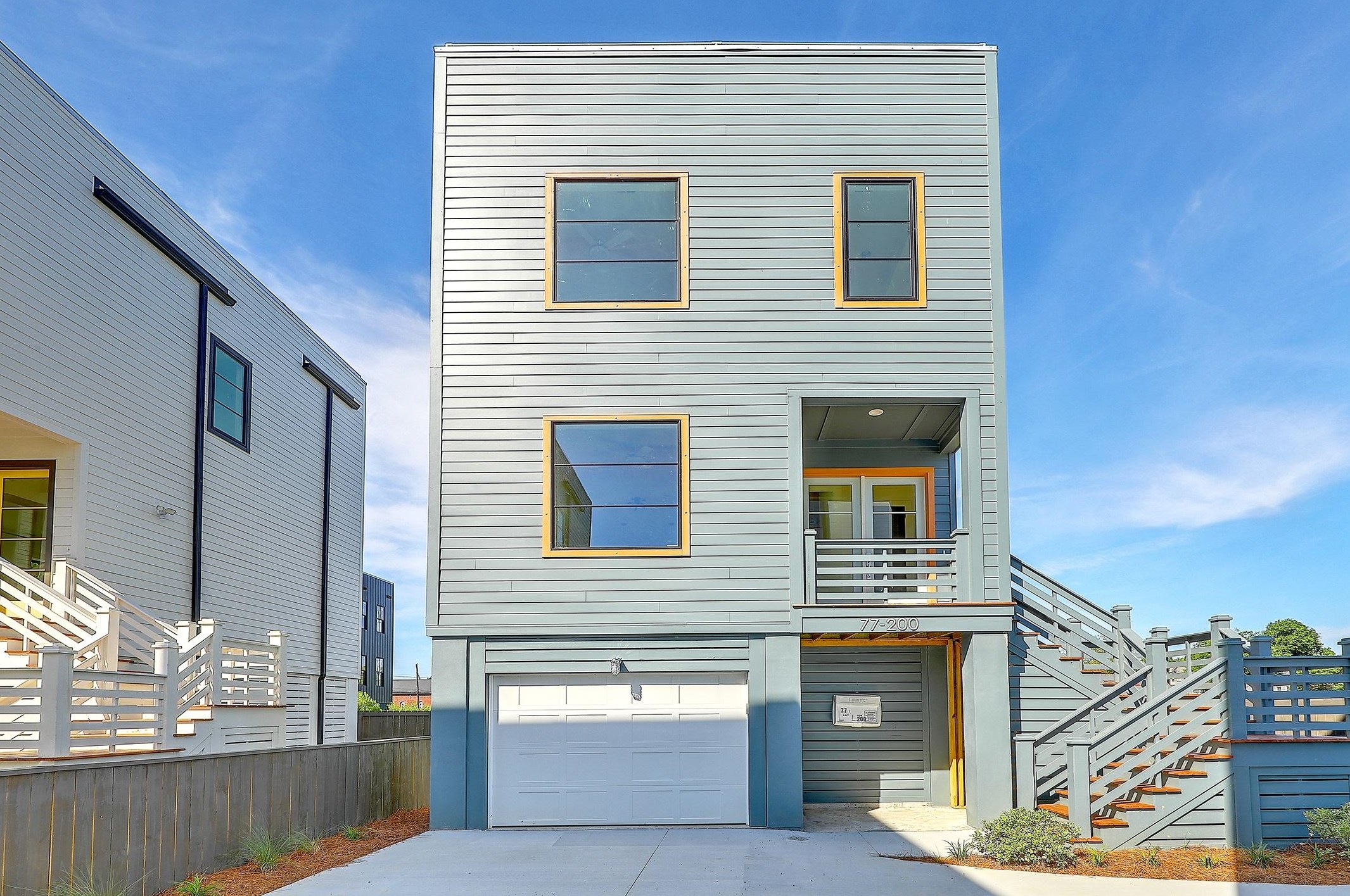 77-200 Aiken St, Charleston, SC 29403-5041