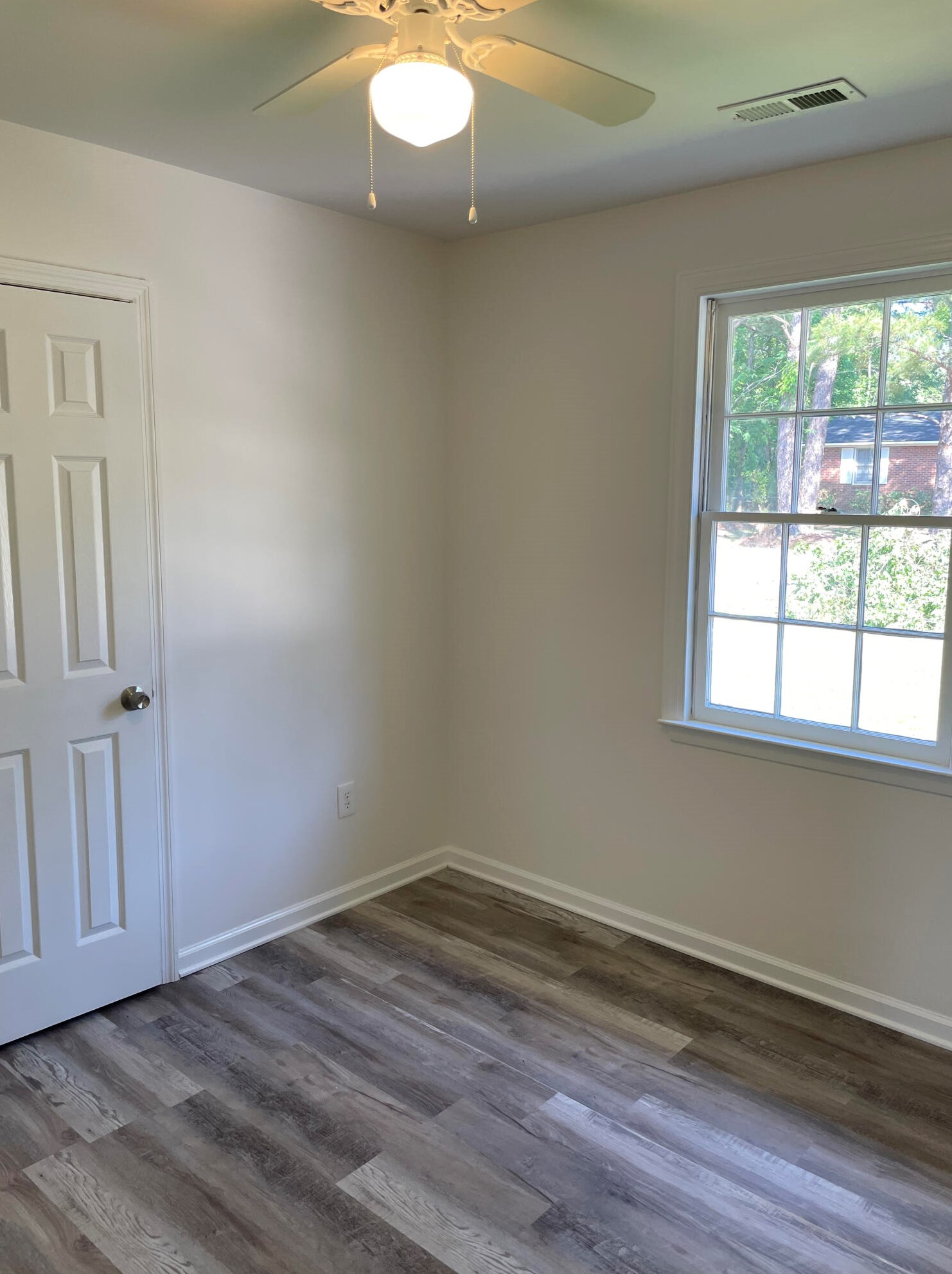 863 Cartwright Dr, Charleston SC  29414-5129 exterior