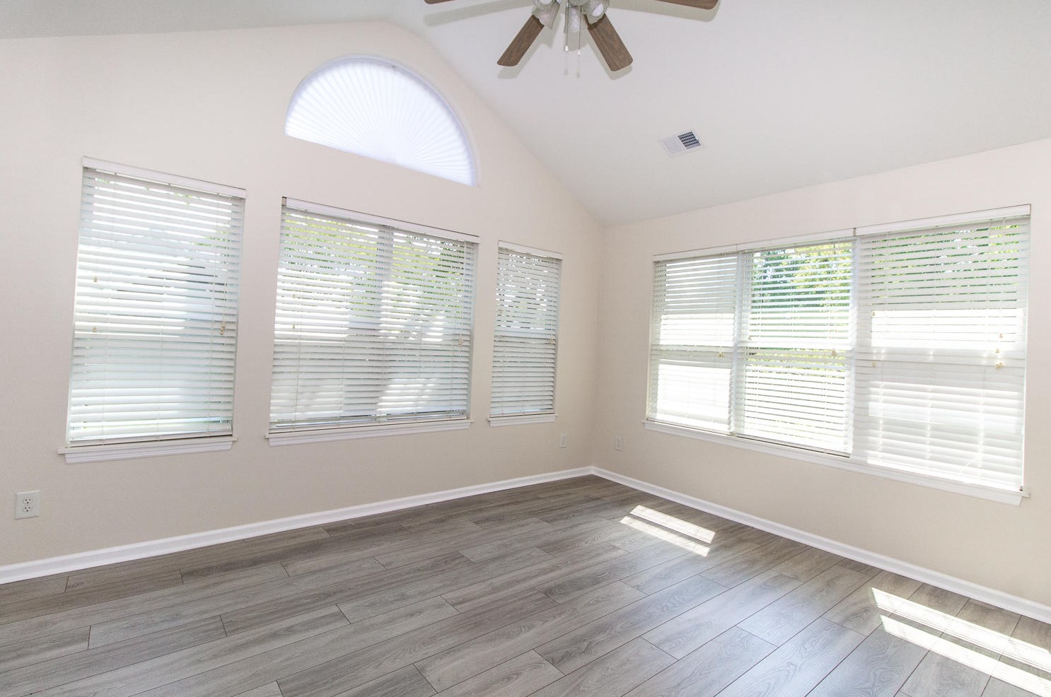 8800 Dorchester Rd #603, Charleston, SC 29420