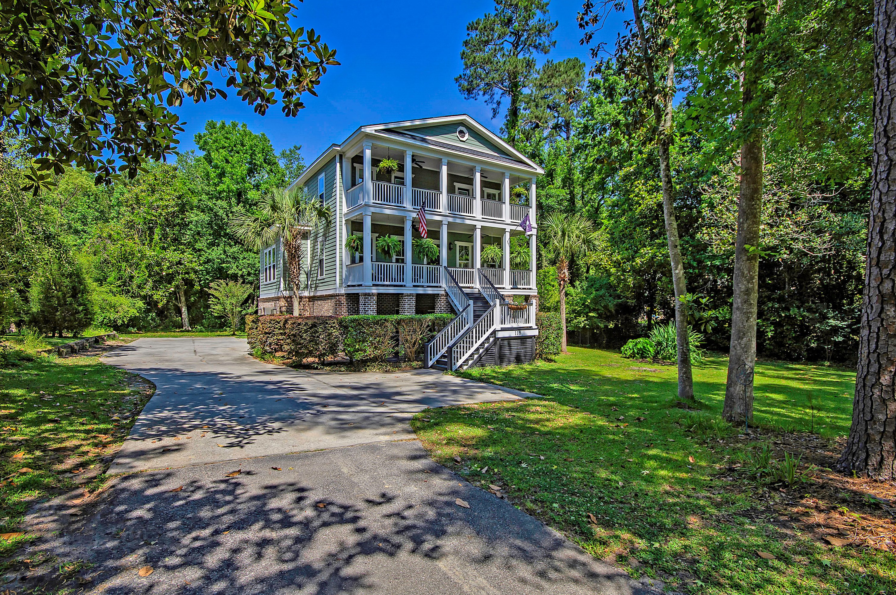 118 Spring Rd, Summerville, SC 29483-4043