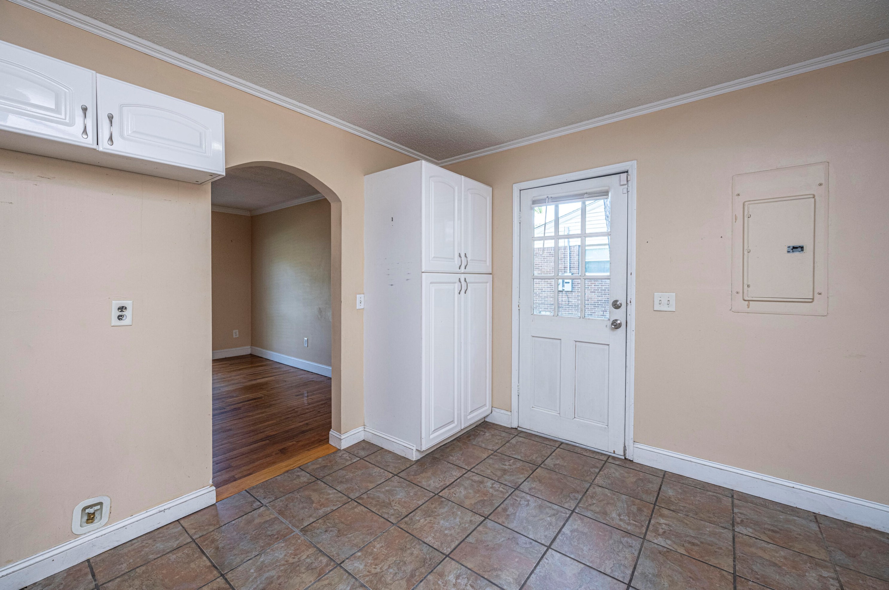 305 Laurel Ave, Charleston, SC 29445-3026