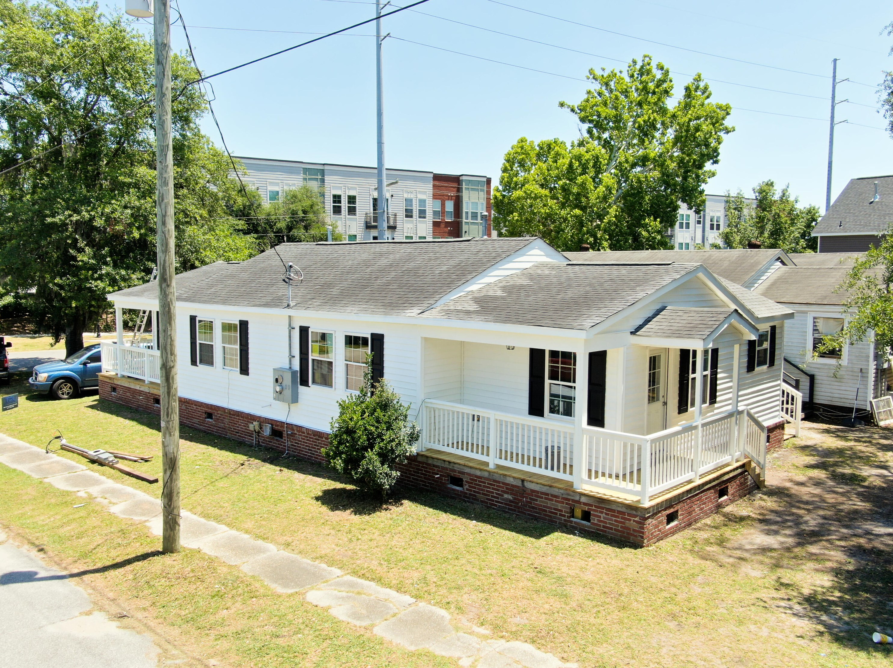 4995 Chateau Ave, Charleston, SC 29405-4808