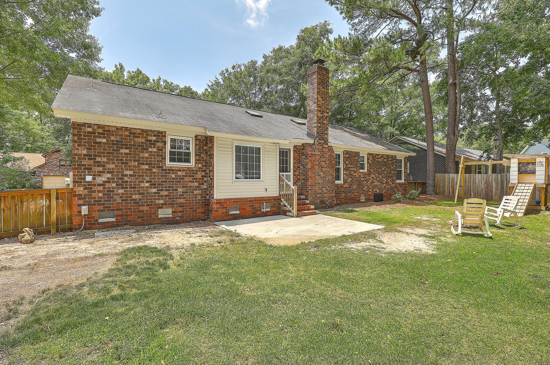 141 Fox Chase Dr, Charleston SC  29445-5403 exterior