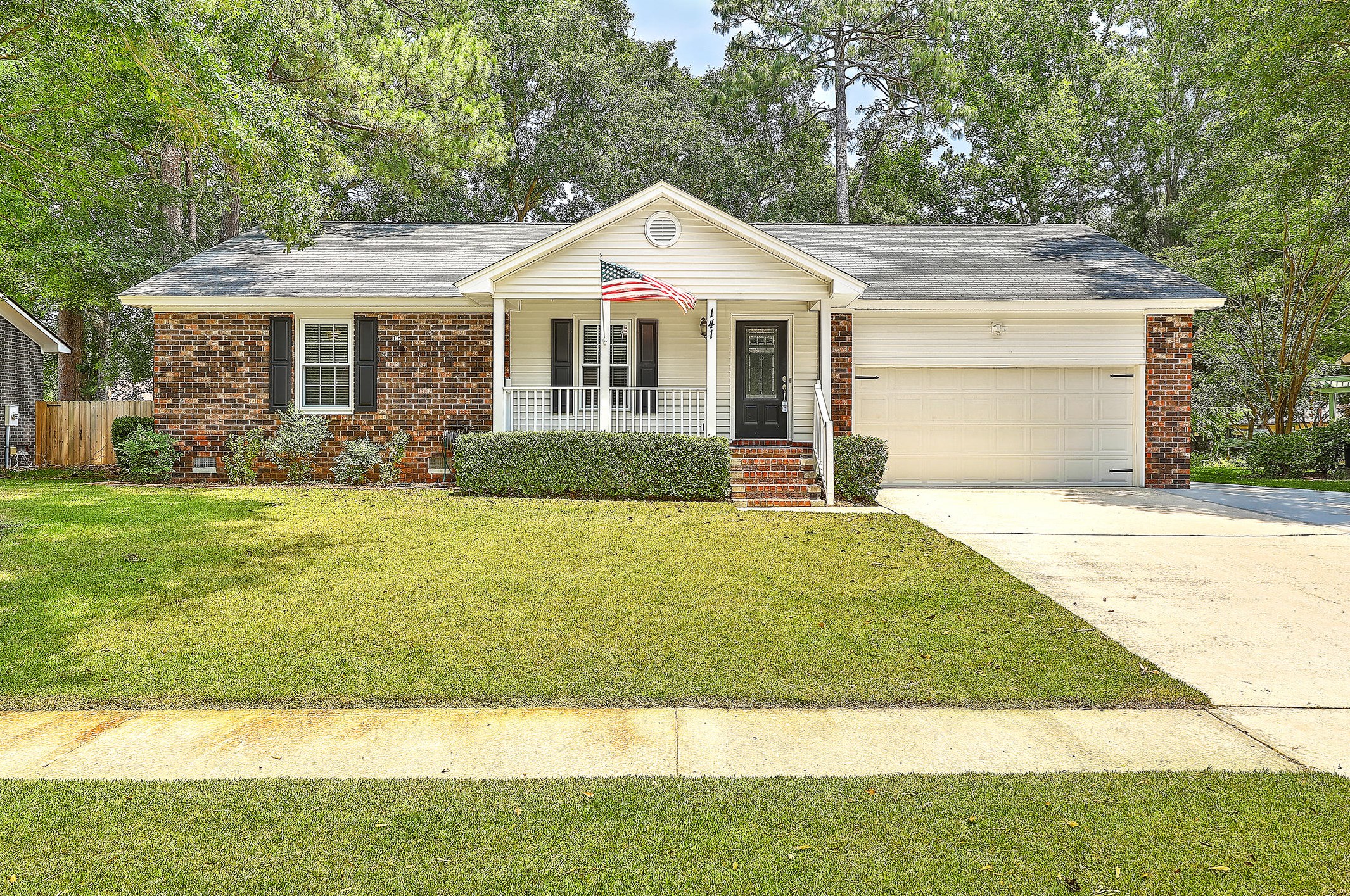 141 Fox Chase Dr, Charleston SC  29445-5403 exterior