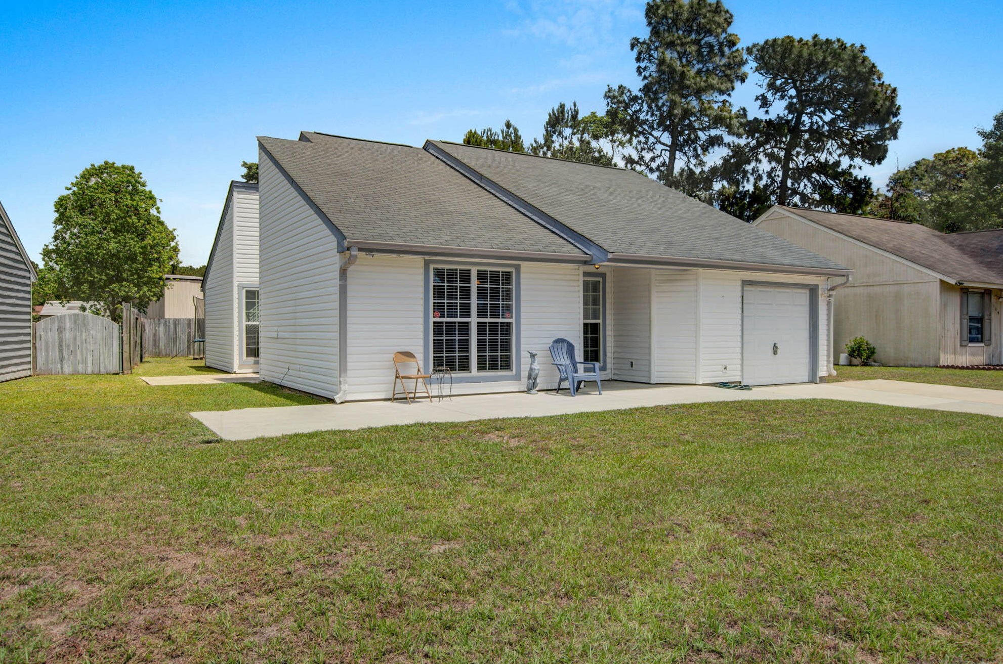 111 Lancashire Rd, Summerville, SC 29483-8205