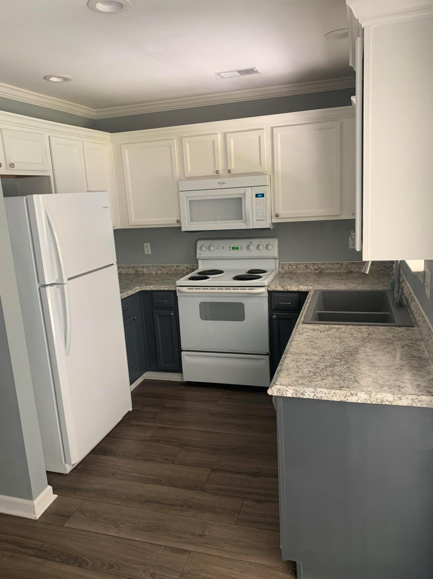 7914 Shadow Oak Dr, Charleston SC  29406-9573 exterior