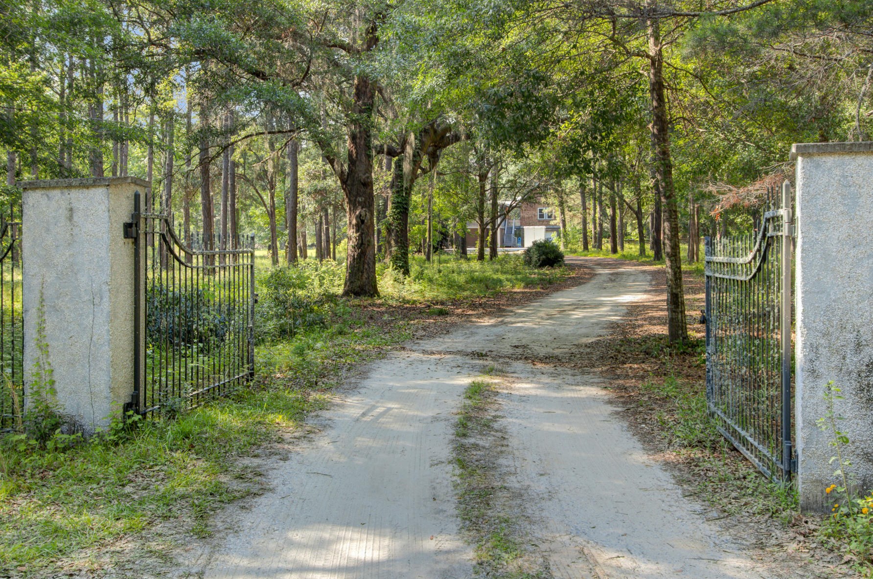 2099 Sea Island Estates Dr, Johns Island, SC 29455