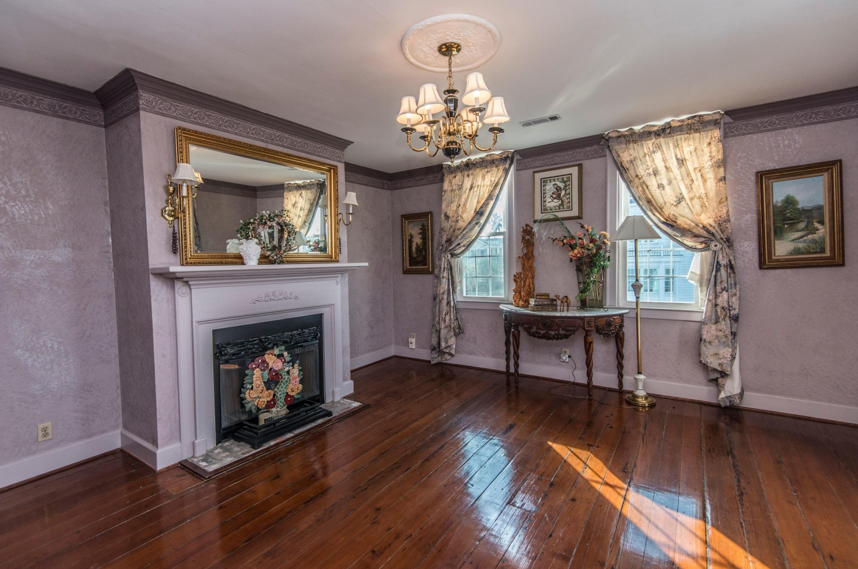 218 Wentworth St, Charleston SC 29401-1737 exterior