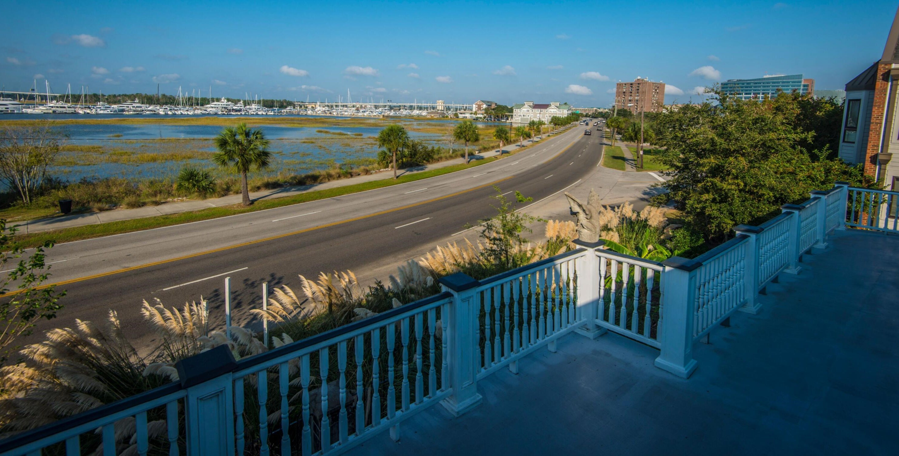 218 Wentworth St, Charleston SC 29401-1737 exterior