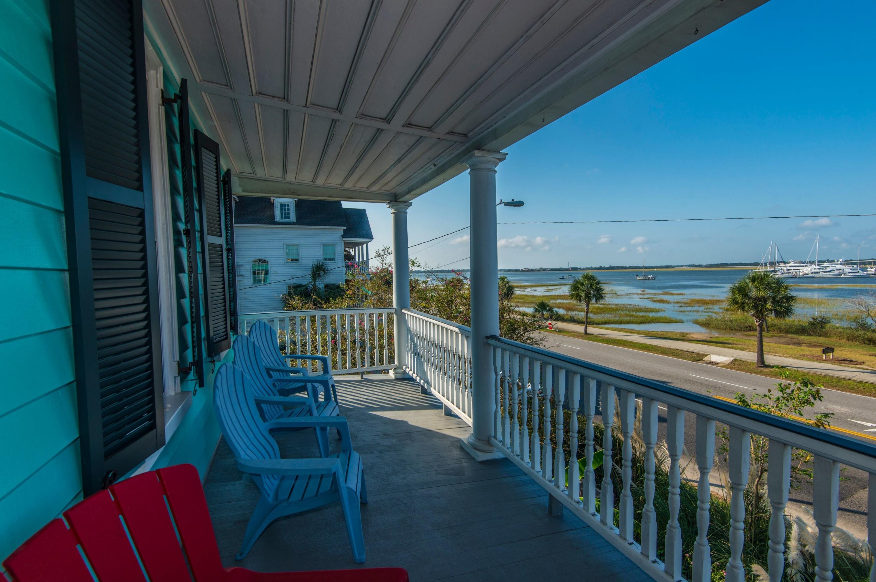 218 Wentworth St, Charleston SC 29401-1737 exterior