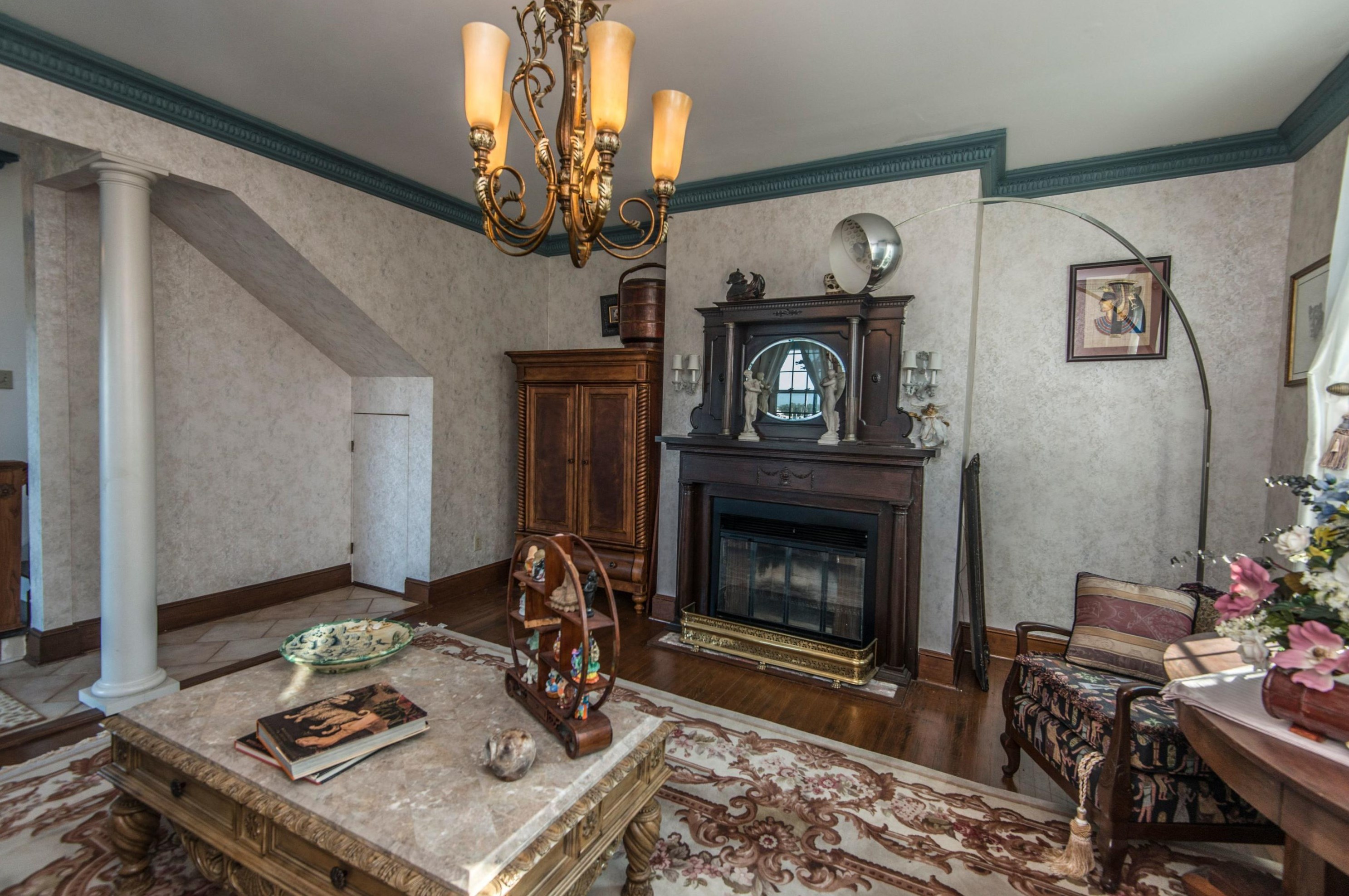 218 Wentworth St, Charleston SC 29401-1737 exterior