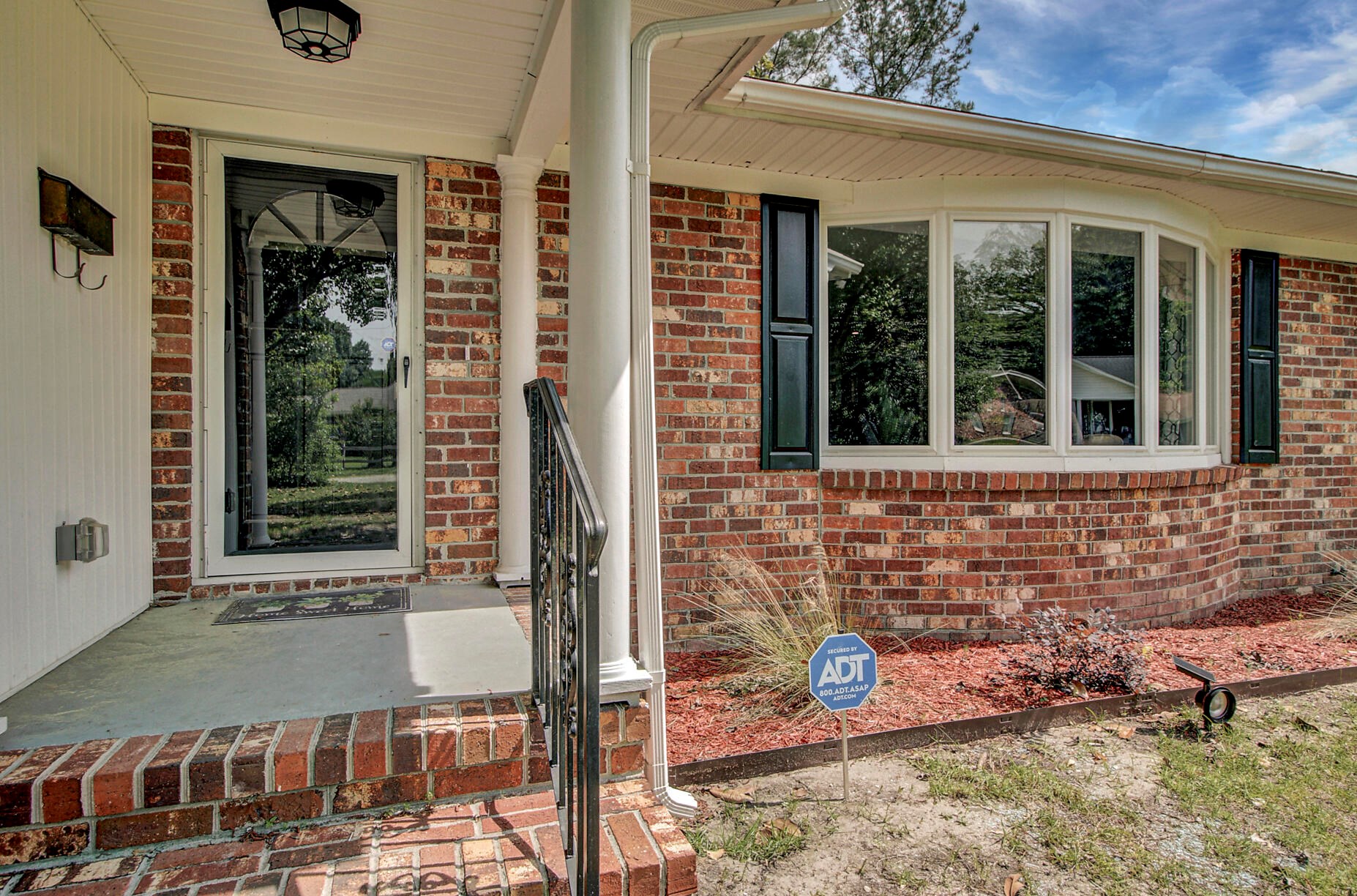 107 Murray Dr, Moncks Corner SC  29461-2605 exterior