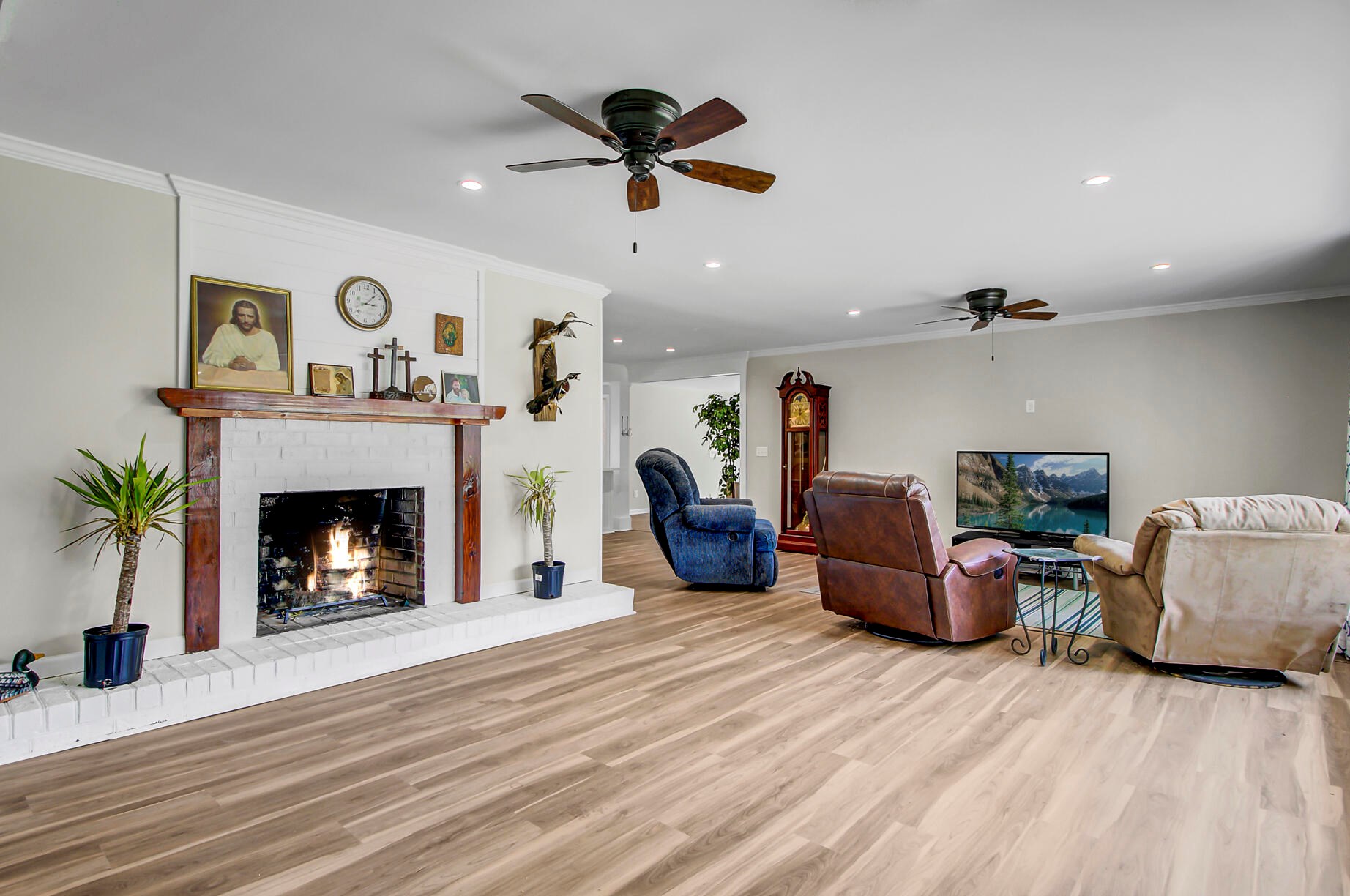 107 Murray Dr, Moncks Corner SC  29461-2605 exterior