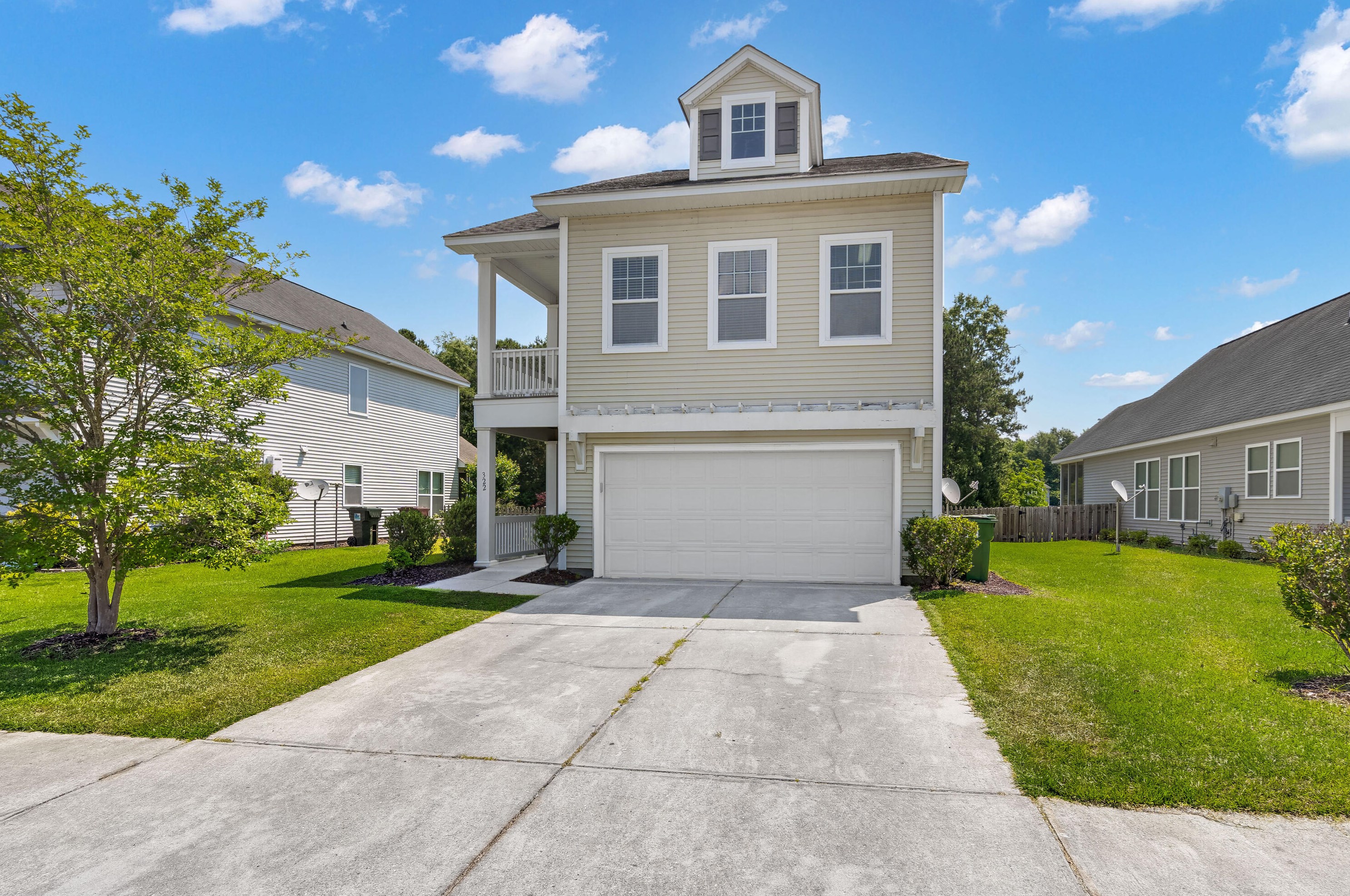322 Harriswood Ln, Moncks Corner, SC 29461