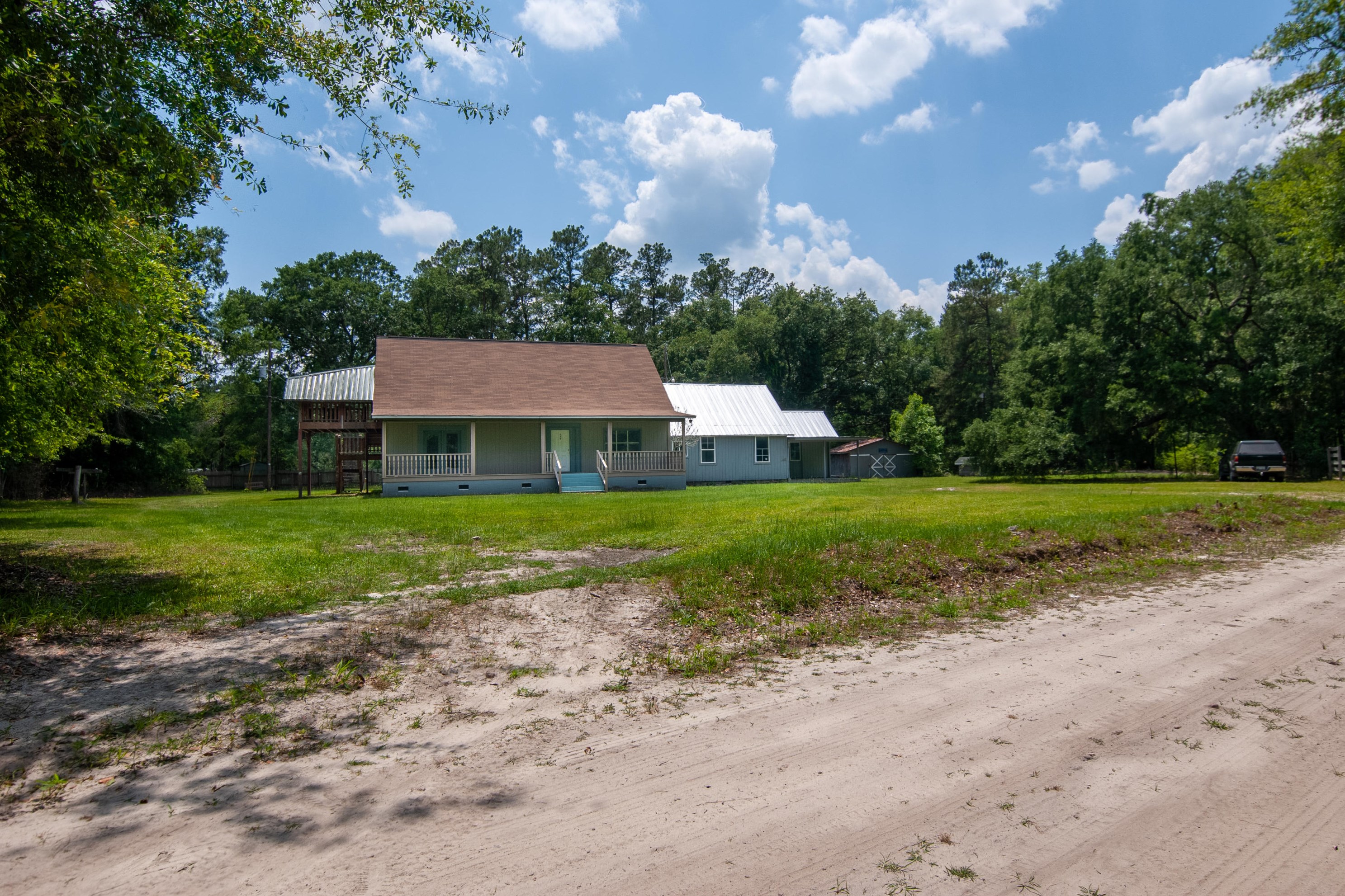 225 Baxter Ln, Walterboro, SC 29488-8583