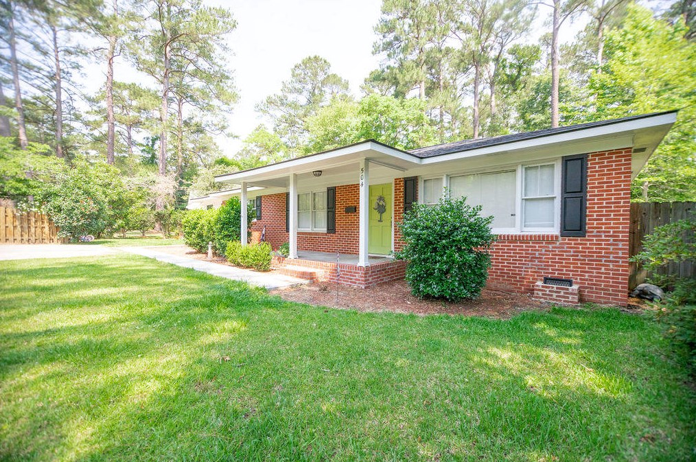 504 Center St, Walterboro, SC 29488-3608