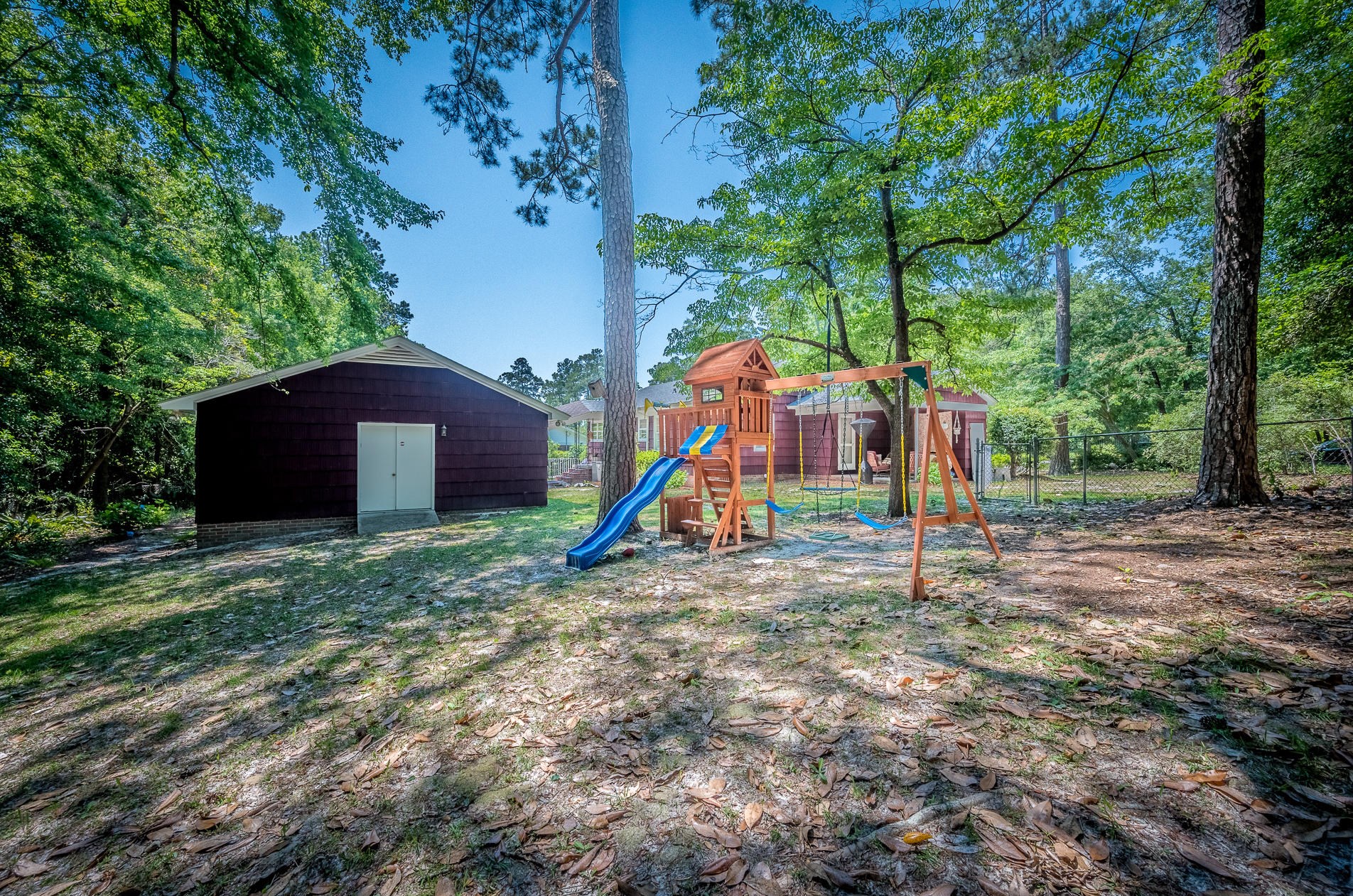 109 Woodlawn St, Walterboro SC  29488-3643 exterior