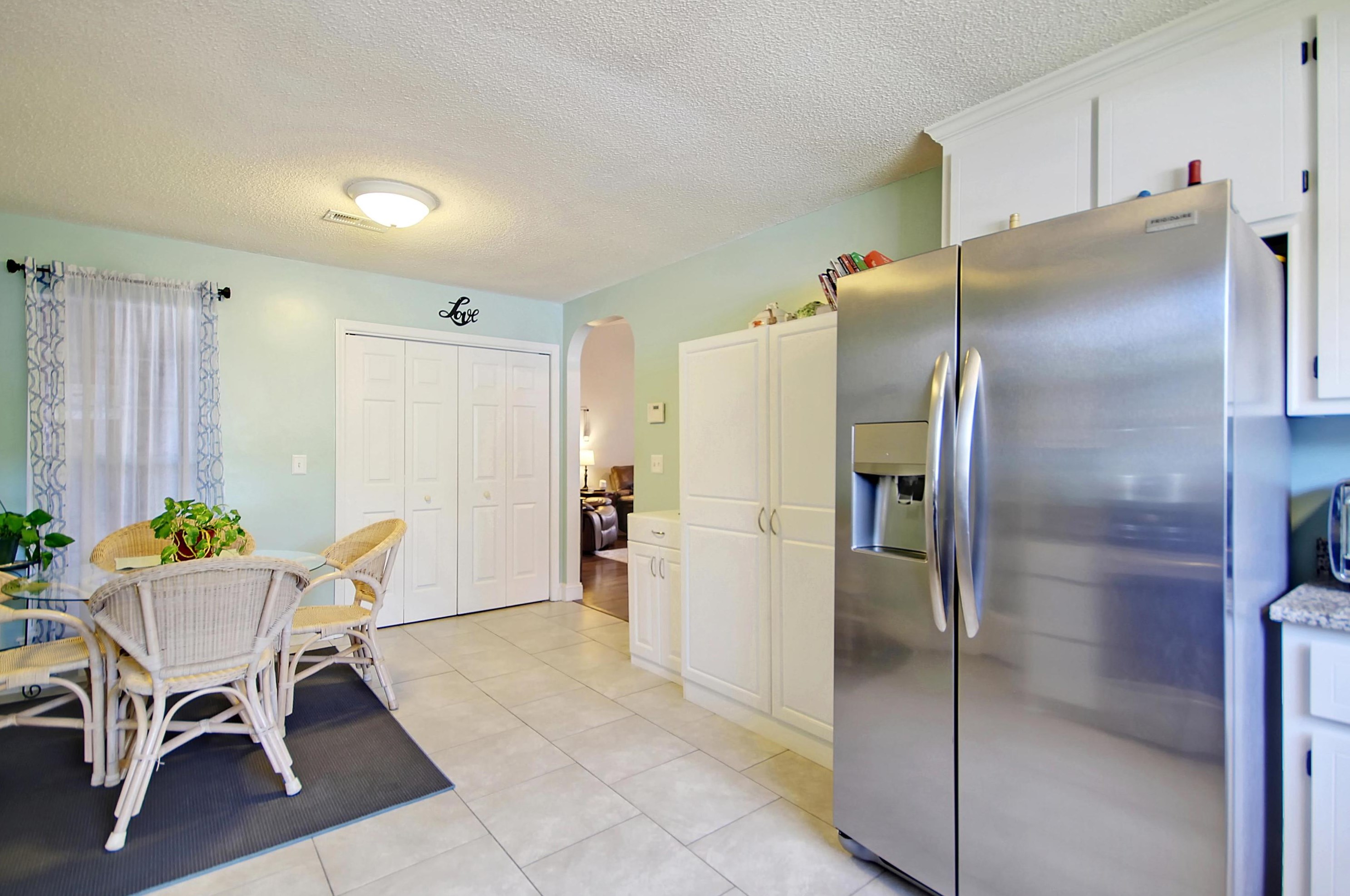 106 Elaine St, Charleston SC  29445-3170 exterior