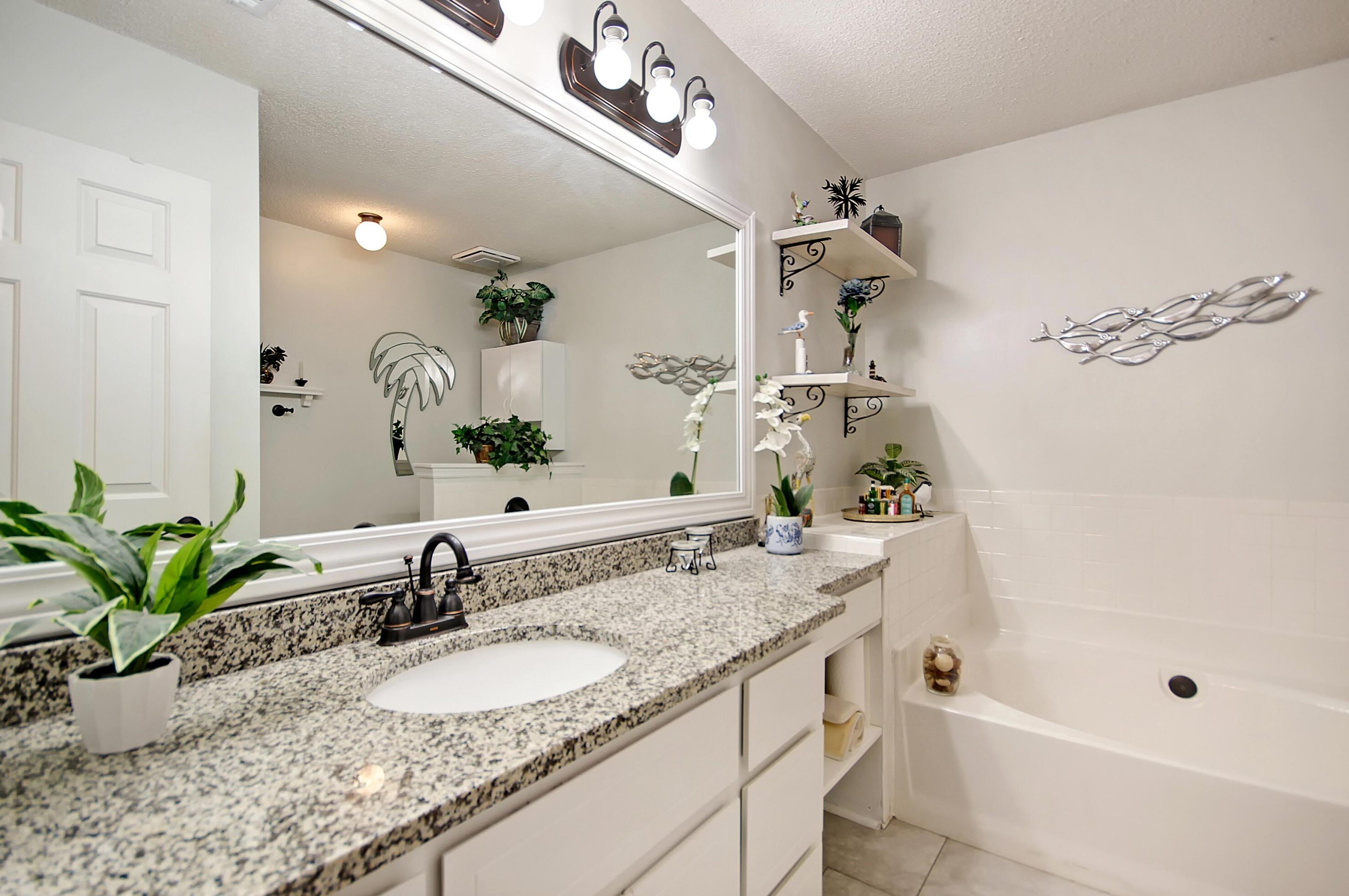 106 Elaine St, Charleston SC  29445-3170 exterior