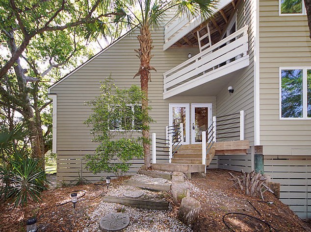 57 Seagrass Ln, Isle of Palms, SC 29451
