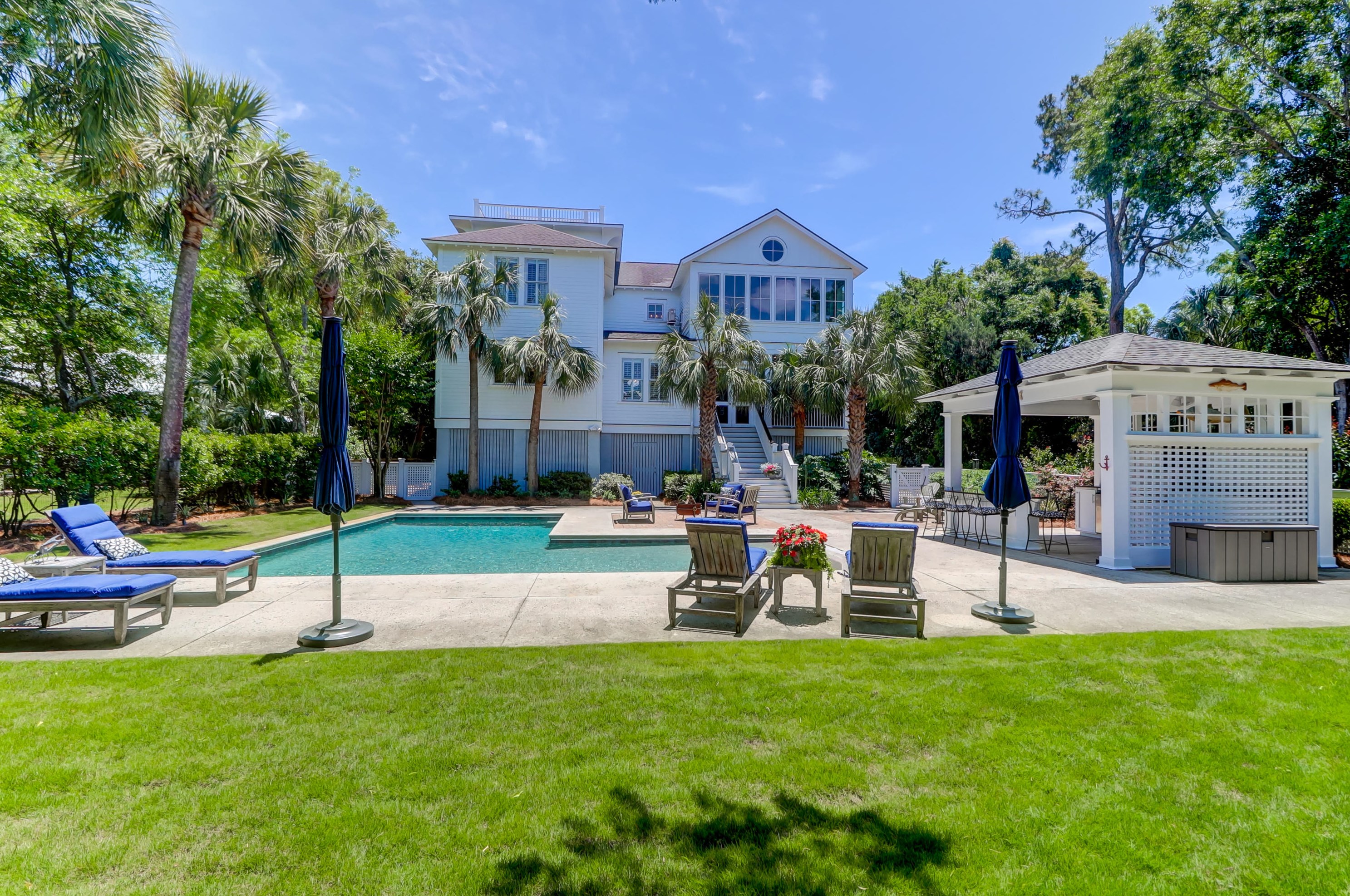 2257 Myrtle Ave, Sullivans Island, SC 29482-8651