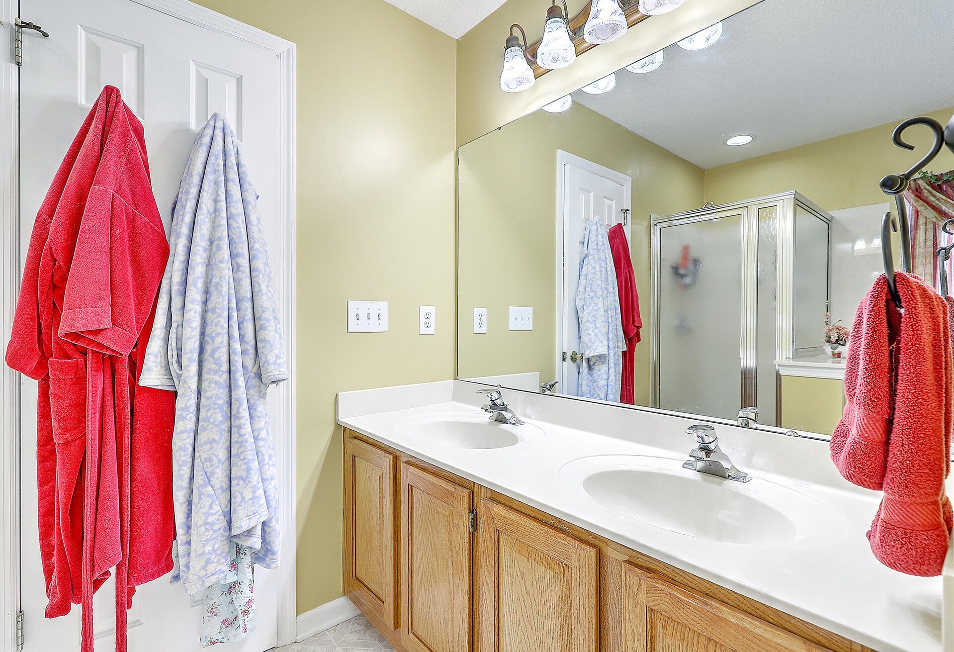 140 Adthan Cir, Charleston SC  29445-7072 exterior