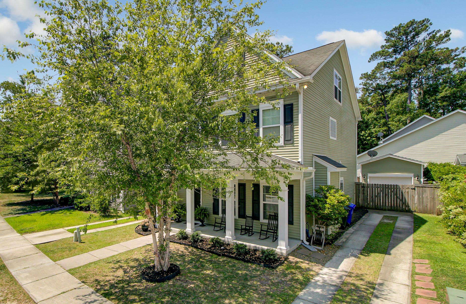 1747 Towne St, Johns Island, SC 29455