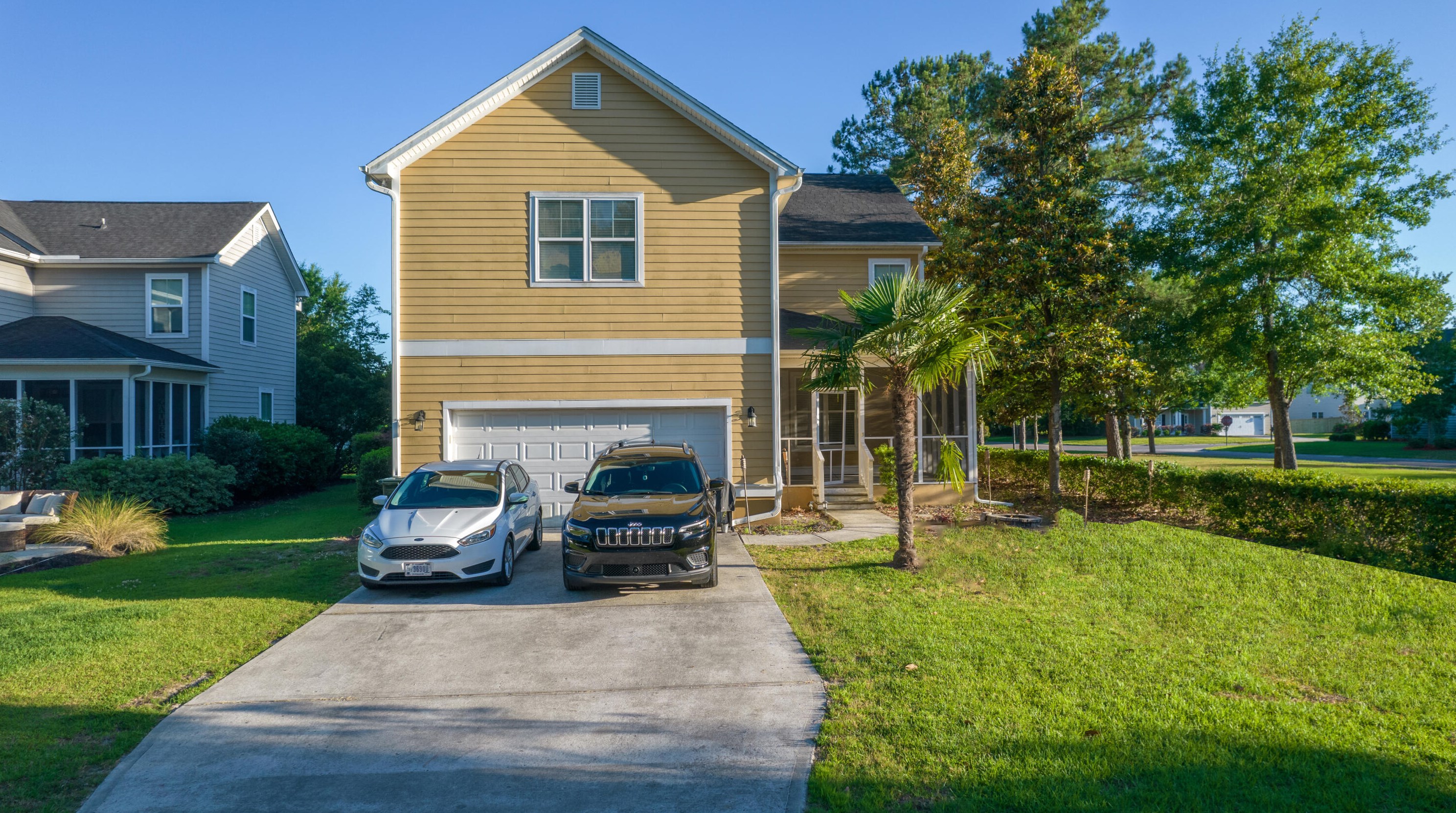 144 Red Leaf Blvd, Moncks Corner SC  29461-8843 exterior