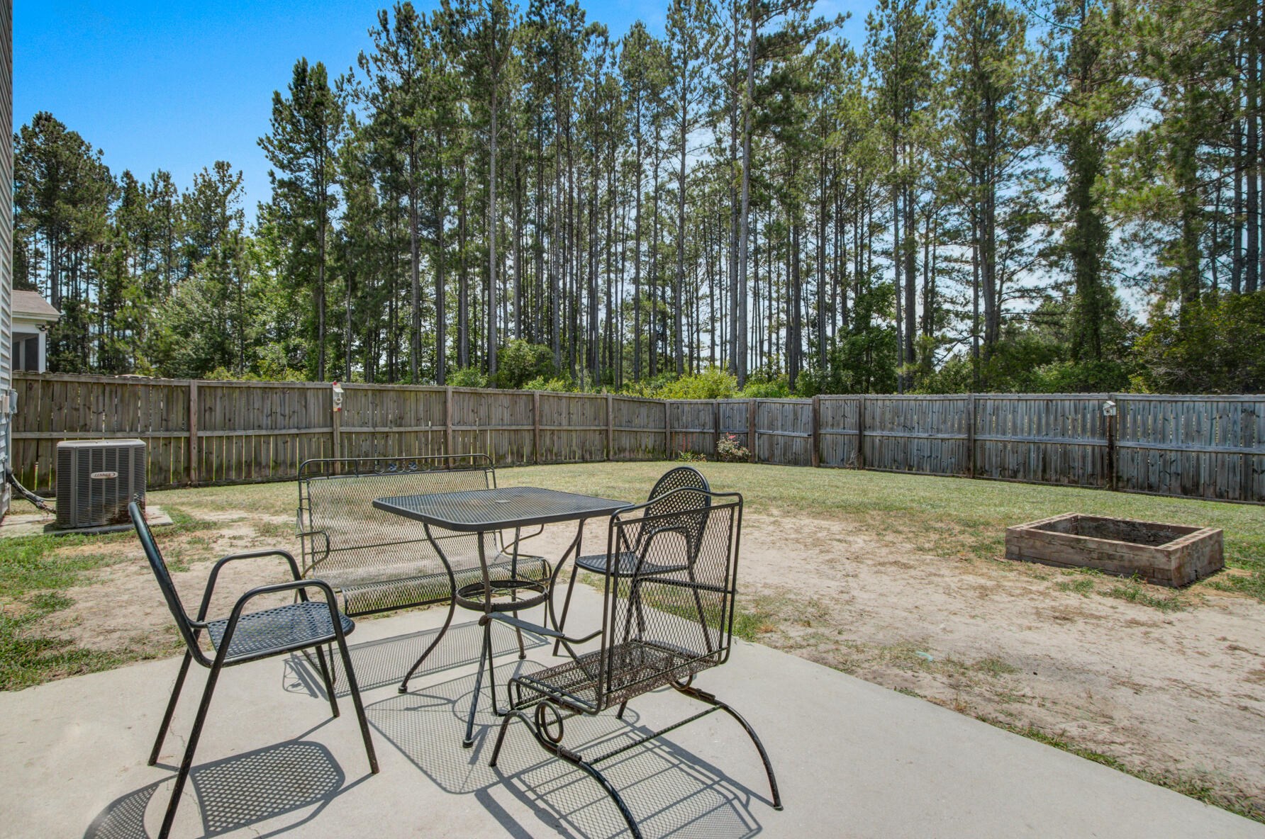 329 Iveson Rd, Summerville, SC 29486-2394