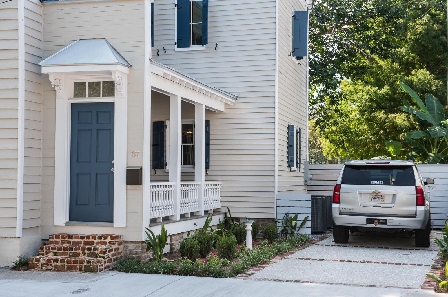 57 Bogard St, Charleston SC  29403-5334 exterior