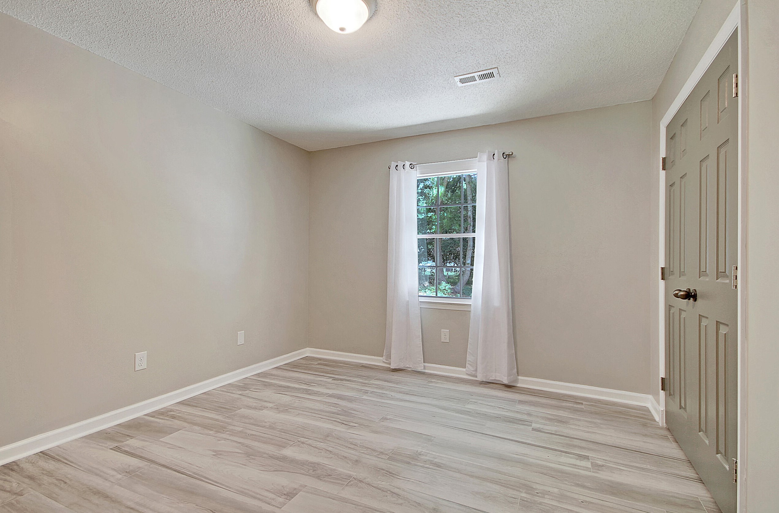 7625 Vanderbrook Pl, Charleston SC  29420-8830 exterior