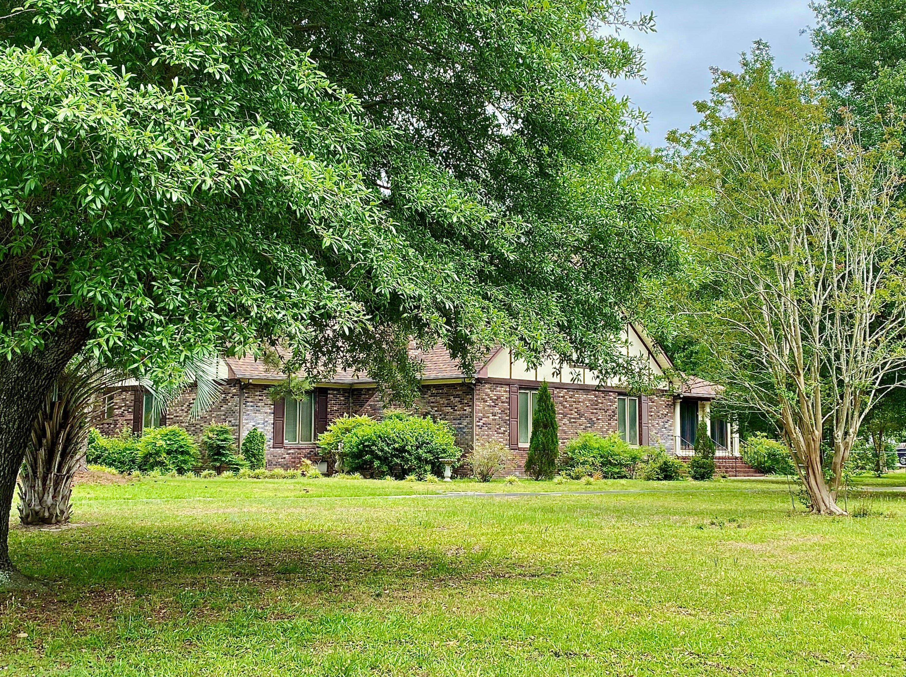 2123 Wampee Dr, Pinopolis, SC 29469-5061