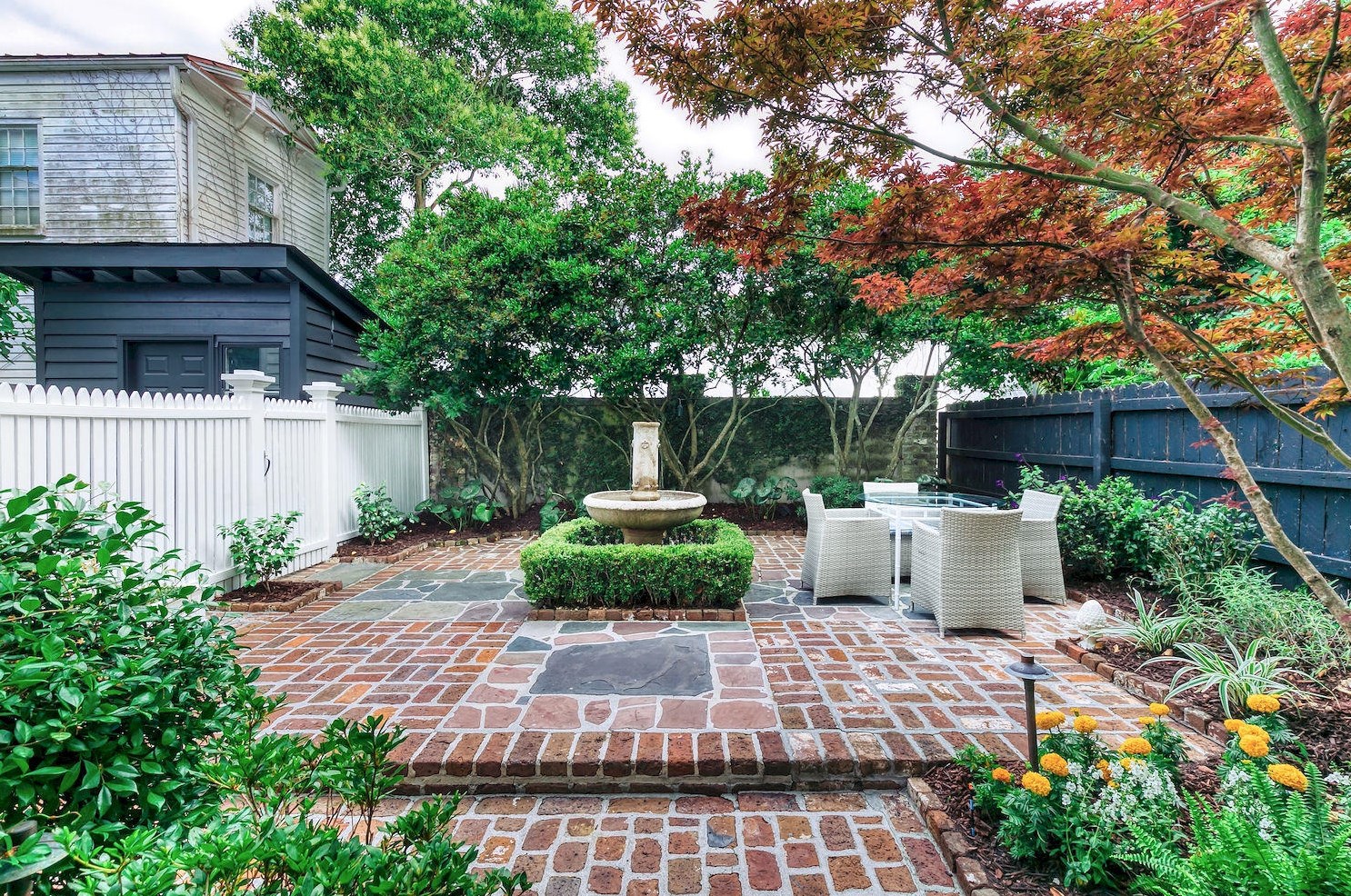 19 Short St, Charleston, SC 29401-1907
