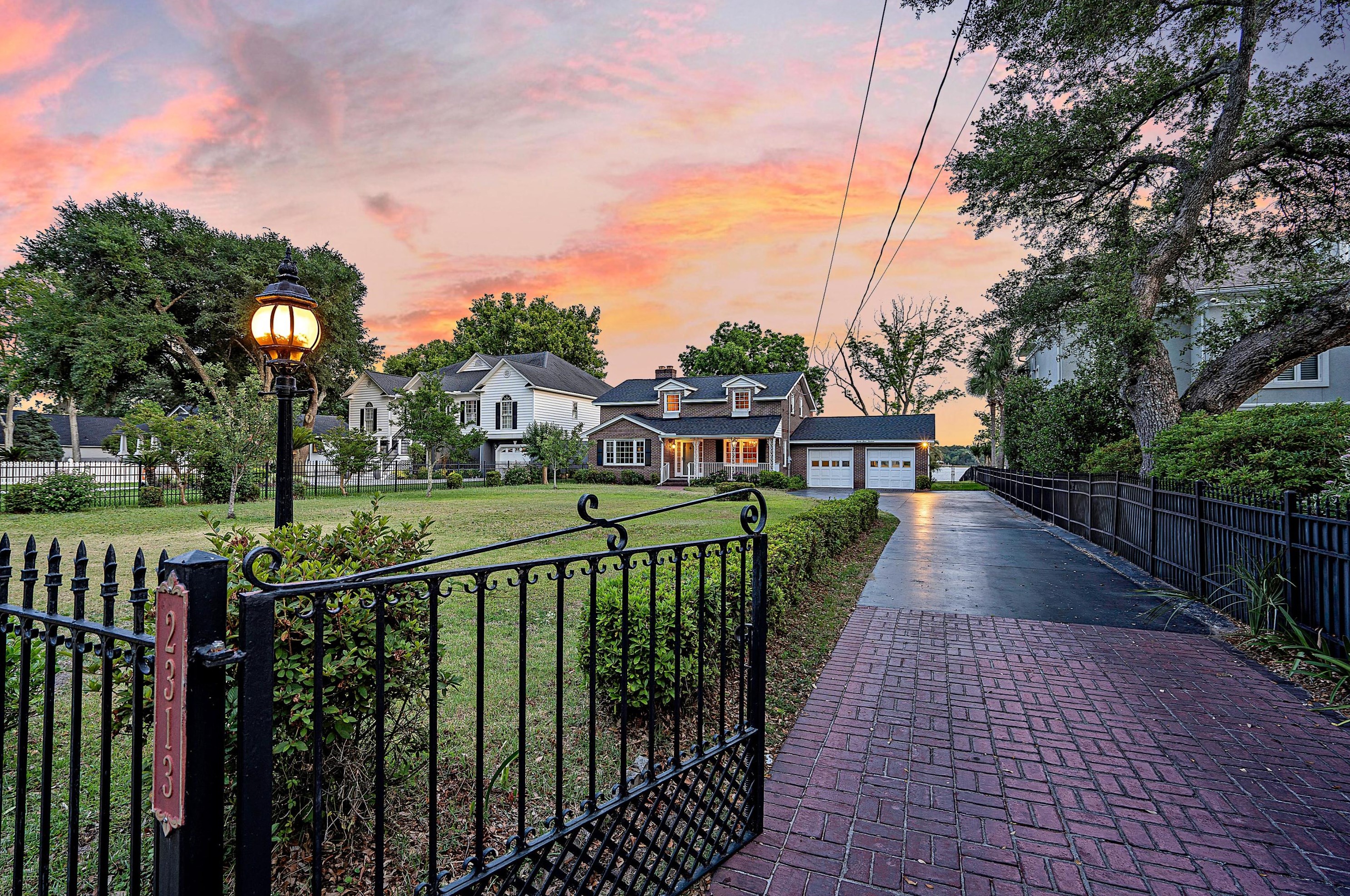 2313 Lazy River Dr, Charleston, SC 29414-4951