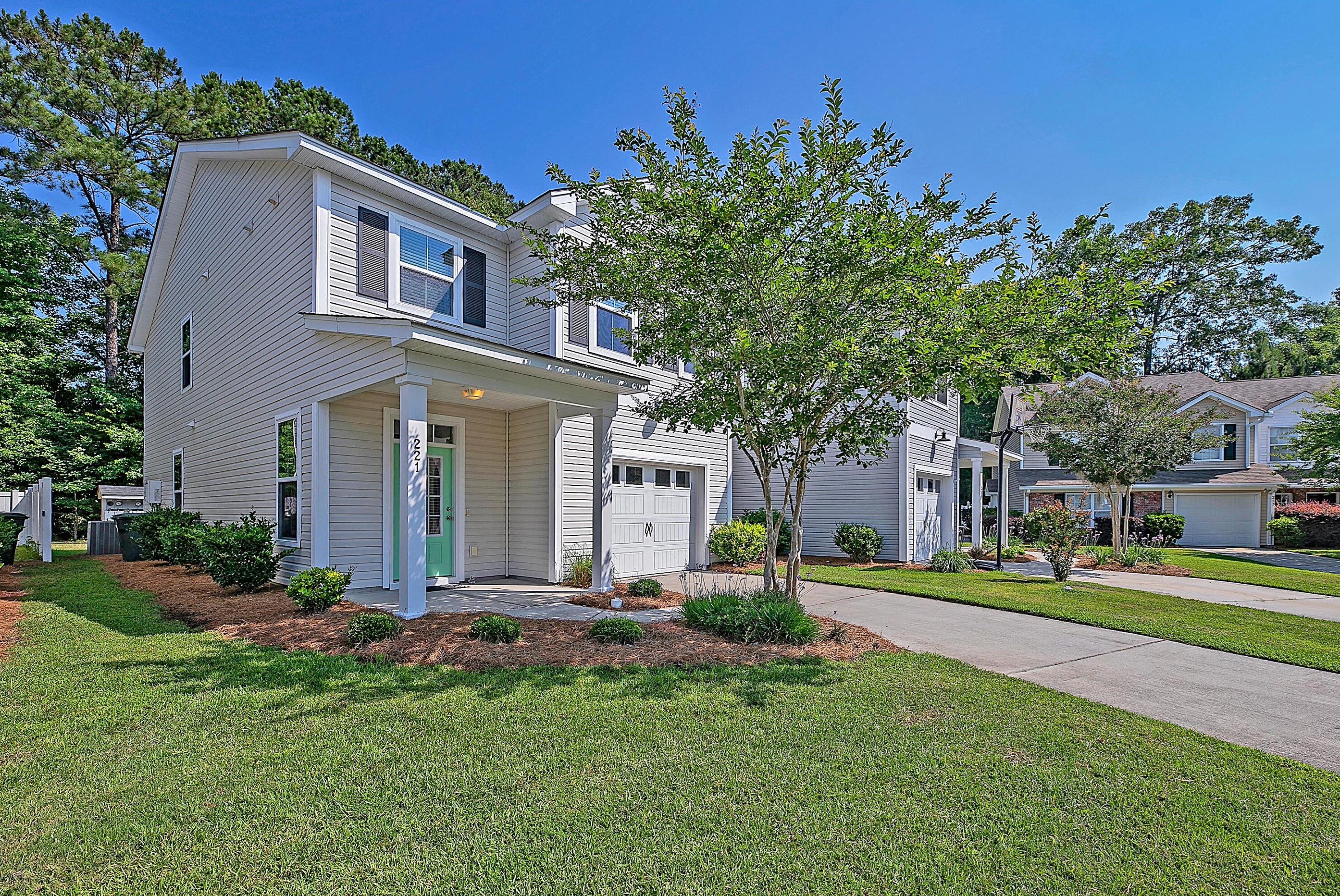 221 Larissa Dr, Charleston, SC 29414-9206