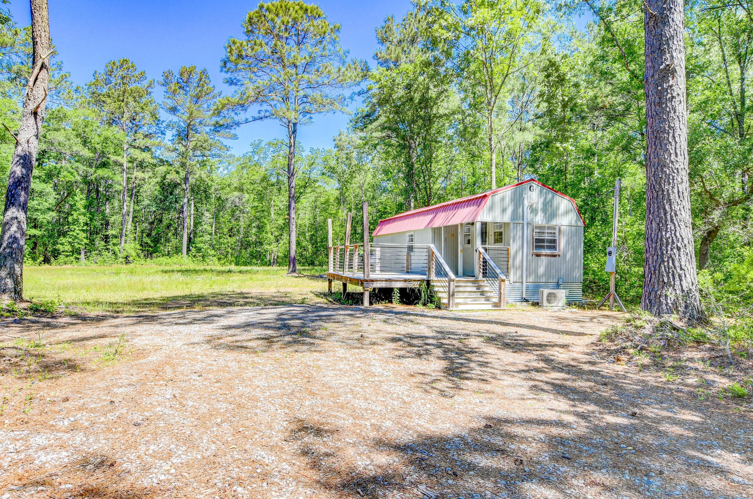 259 Bentley Ln, Huger, SC 29450