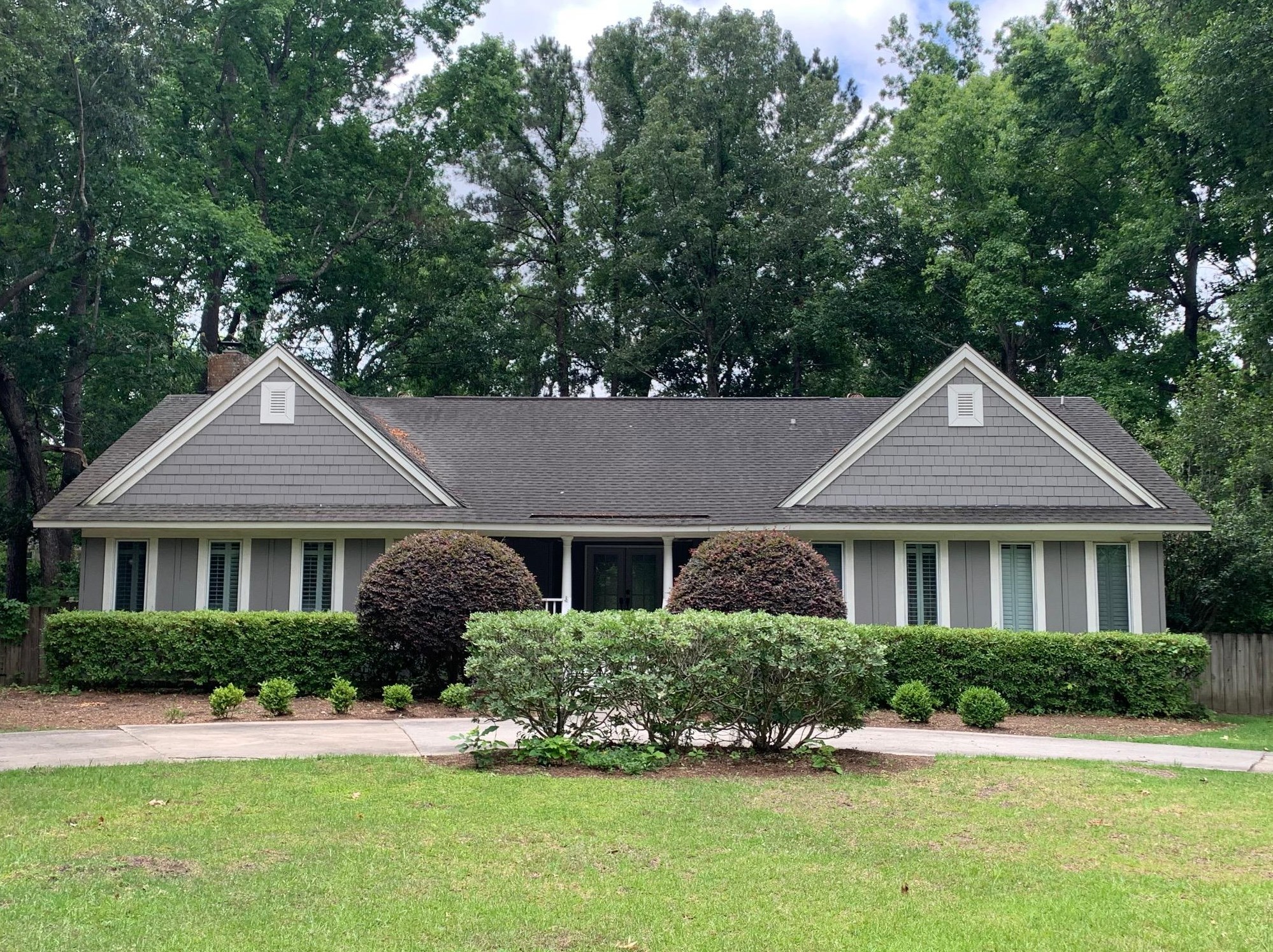 1061 Law Ln, Mount Pleasant, SC 29464-9558